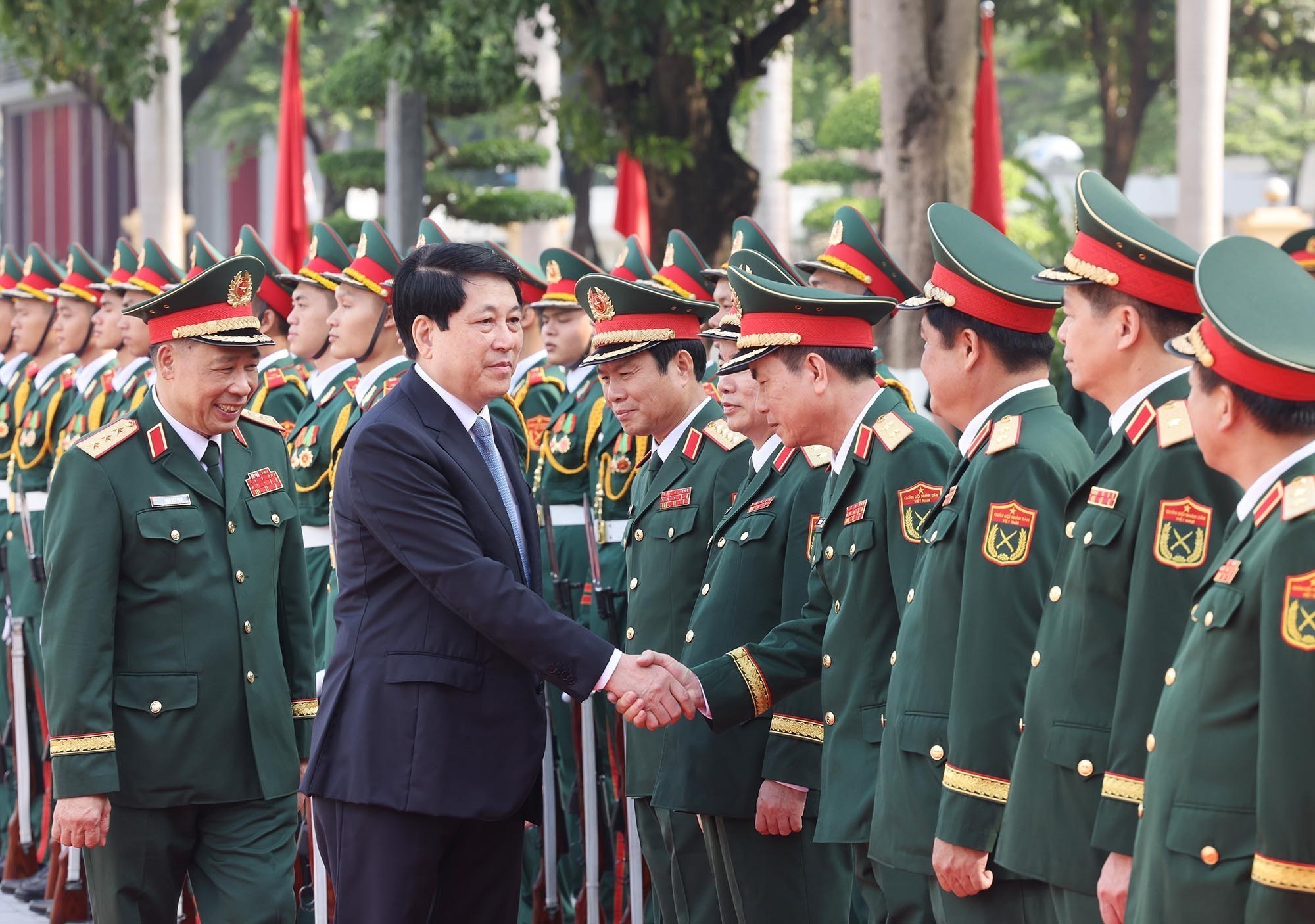 Chủ tịch nước Lương Cường yêu cầu cập nhật kiến thức chiến tranh công nghệ cao - Ảnh 1. Chủ tịch nước Lương Cường yêu cầu cập nhật kiến thức chiến tranh công nghệ cao - Ảnh 1.