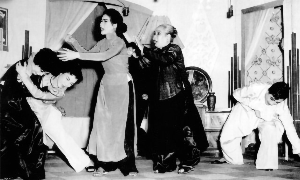 Sanatçının karakteri: Sanatçı Nam Sa Dec'in yolculuğu ve dersleri - Fotoğraf 2. Cốt cách nghệ sĩ: Hành trình và những bài học từ nghệ sĩ Năm Sa Đéc - Ảnh 2.