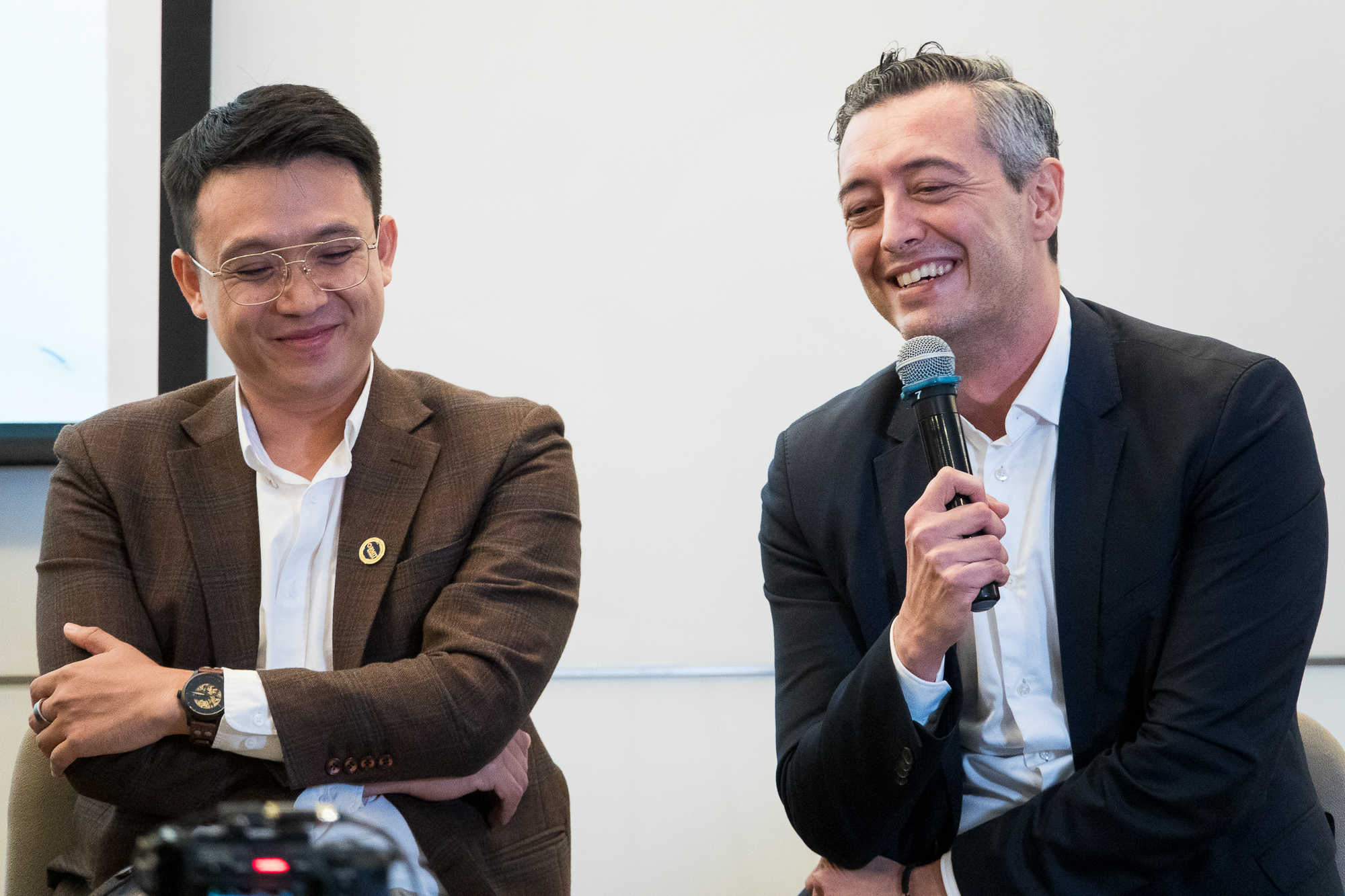 'Thần thánh hóa' AI trong giáo dục tạo trở ngại cho cả thầy và trò - Ảnh 2.