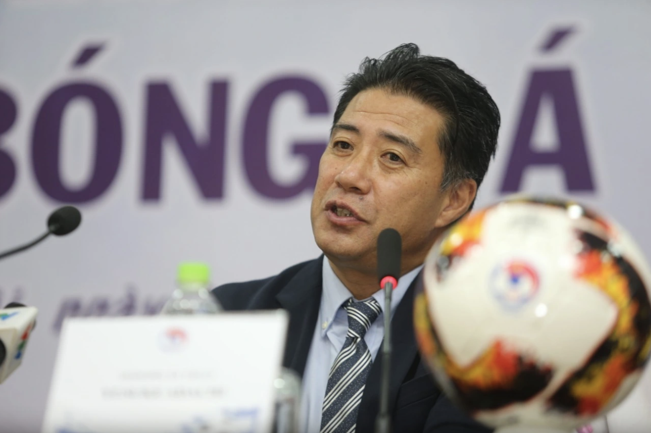 Hanoi FC fired Japanese coach, the temporary hot seat holder used to be the big boss of VFF - Photo 2. CLB Hà Nội sa thải HLV Nhật Bản, người tạm ngồi ghế nóng từng làm sếp lớn VFF- Ảnh 2.