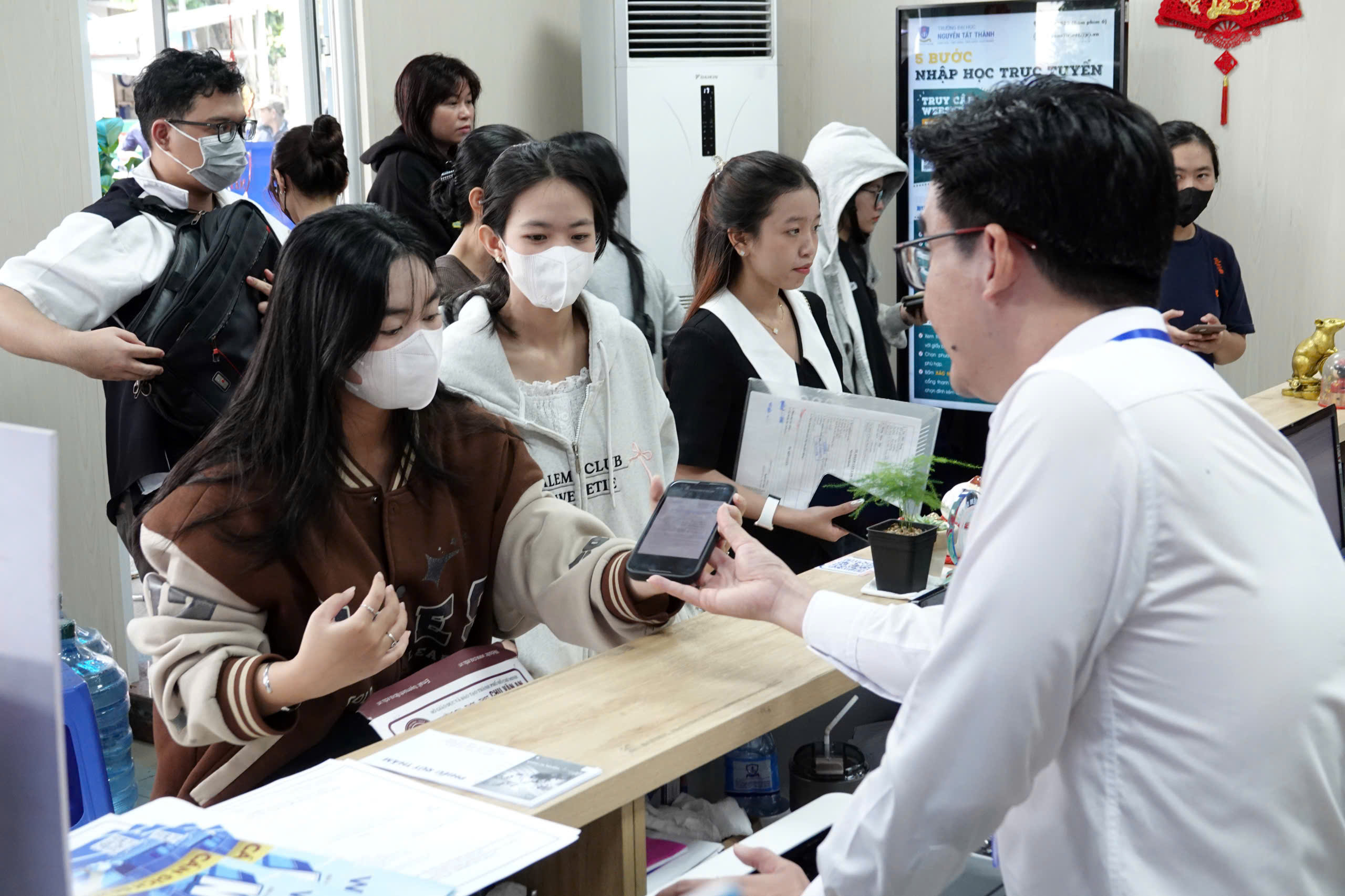 Tuyển sinh ĐH 2026: Đề xuất đổi mới theo hướng đánh giá toàn diện - Ảnh 1.