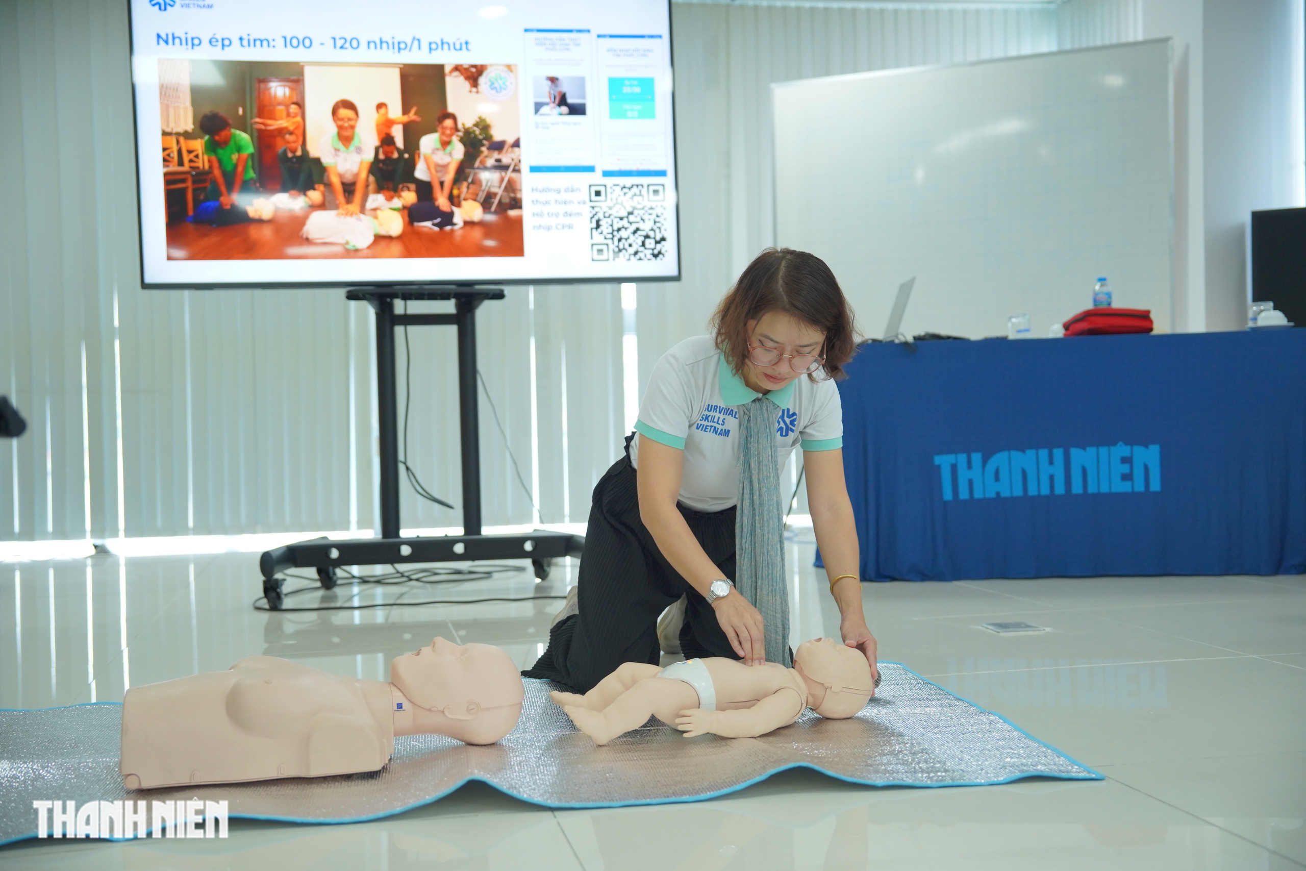 Đột quỵ, nhồi máu cơ tim, ngưng tim đột ngột khác nhau thế nào, cách sơ cấp cứu- Ảnh 5. Đột quỵ, nhồi máu cơ tim, ngưng tim đột ngột khác nhau thế nào, cách sơ cấp cứu- Ảnh 5.