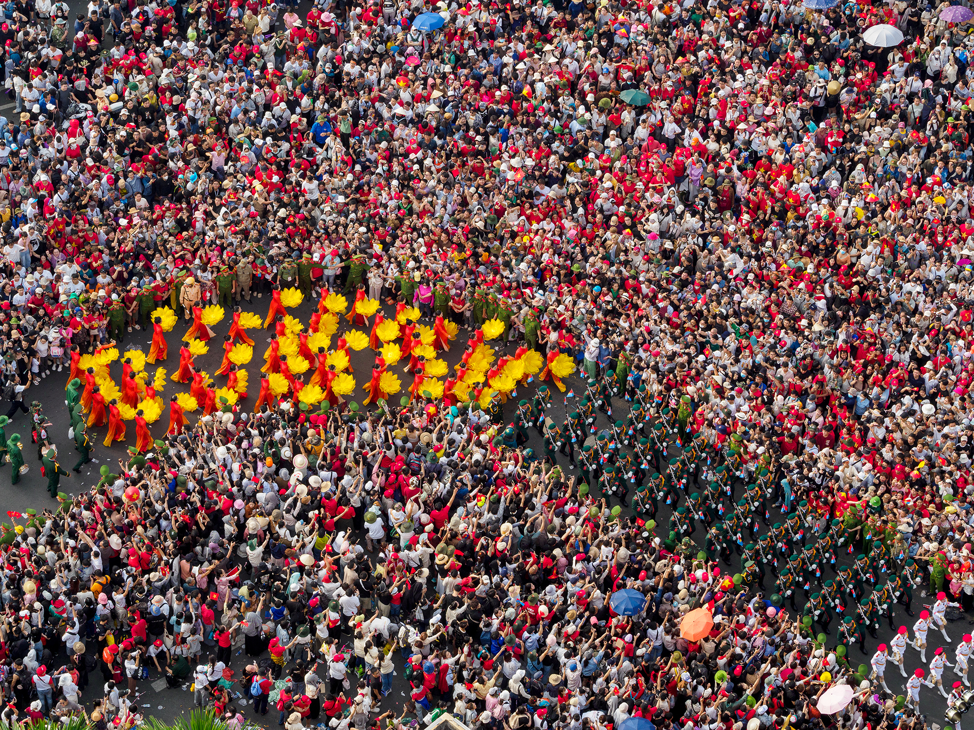 Preisverleihung und Ausstellung „Neue Farben von Ho-Chi-Minh-Stadt“ – Foto 8.  Trao giải và triển lãm 'TP.HCM sắc màu mới'- Ảnh 8.