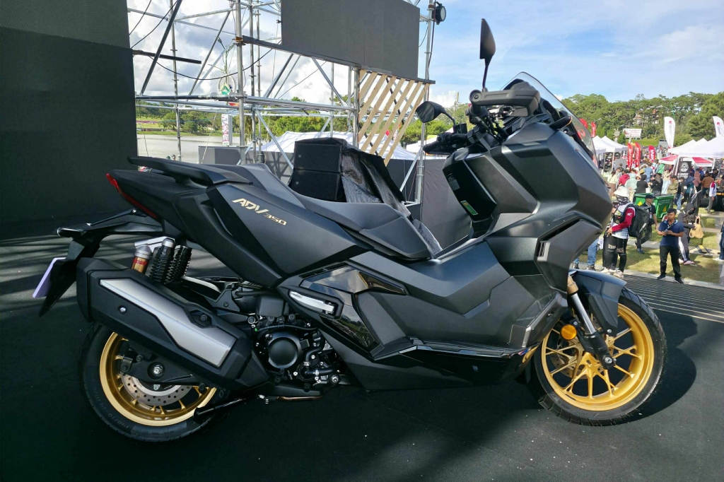 Honda ADV 350 vừa ra mắt đã 'loạn giá', có đại lý chênh đến 12 triệu đồng - Ảnh 3.