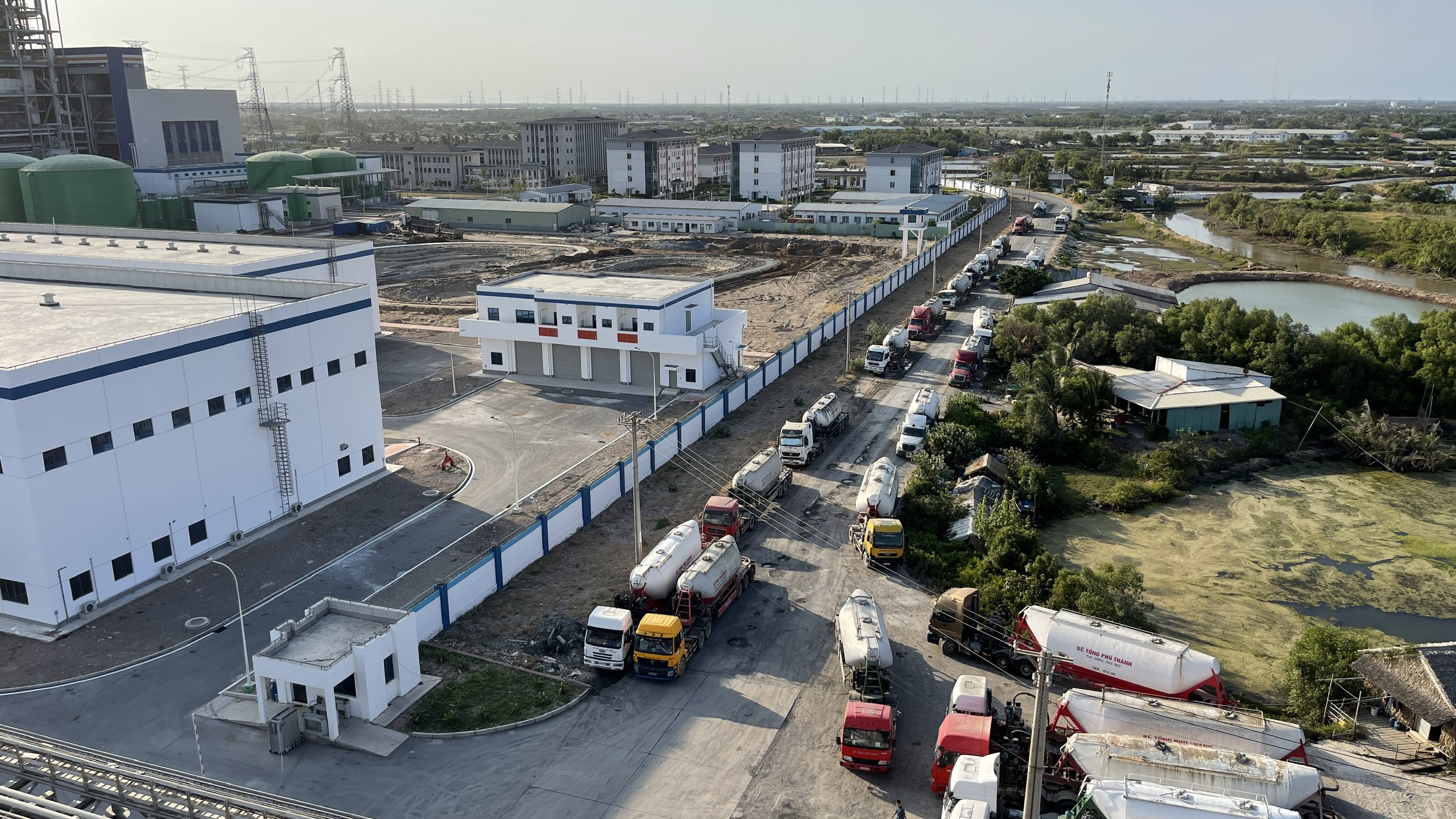 Bãi chứa 3,7 triệu tấn tro xỉ thành mỏ vật liệu triệu đô- Ảnh 4.