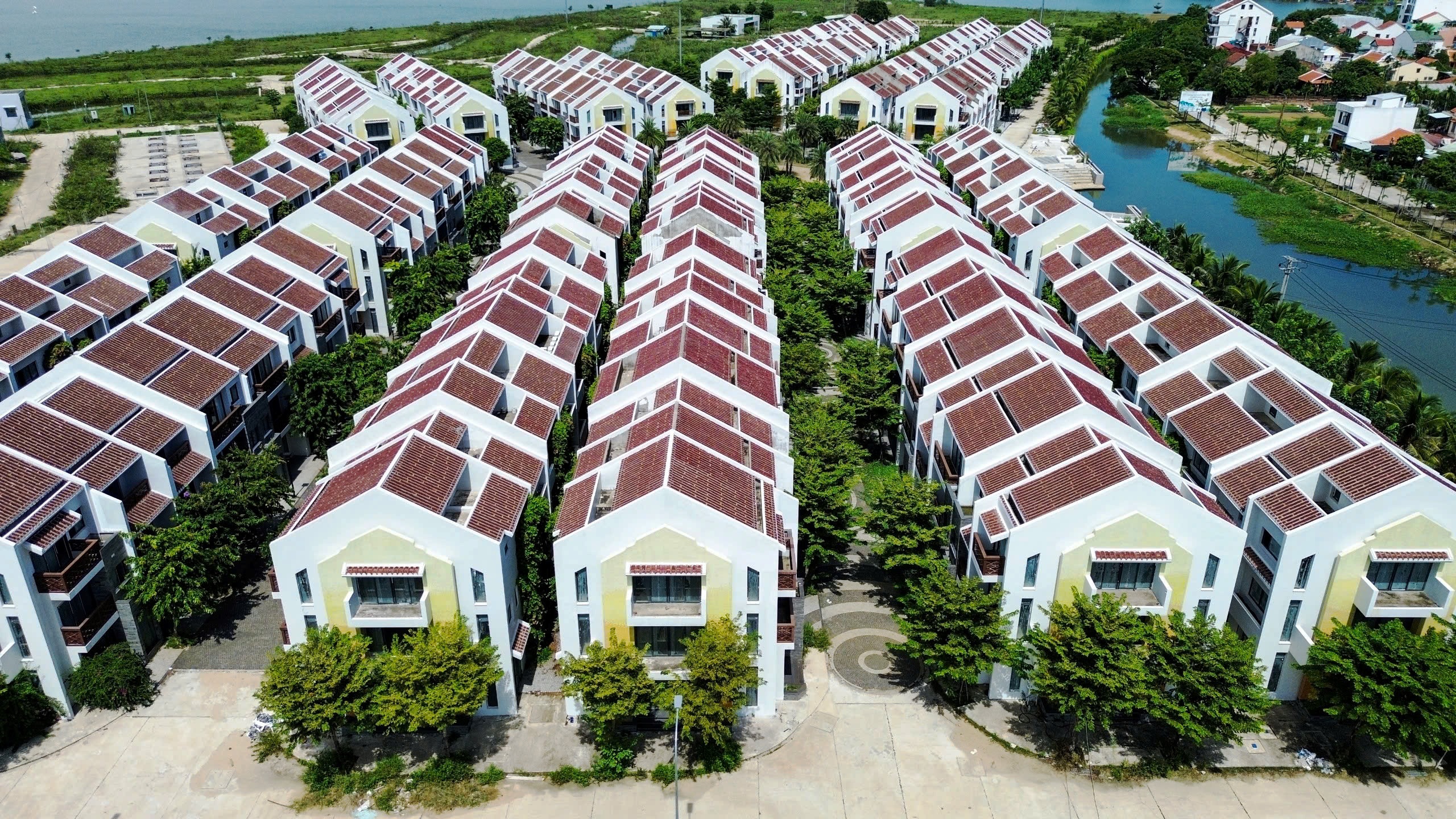 Cận cảnh dự án biệt thự nghìn tỉ "đắp chiếu" tại Hội An được rao đấu giá - Ảnh 4.