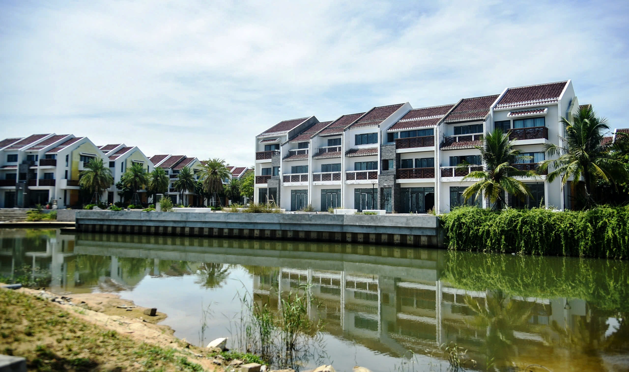 Cận cảnh dự án biệt thự nghìn tỉ "đắp chiếu" tại Hội An được rao đấu giá - Ảnh 2.
