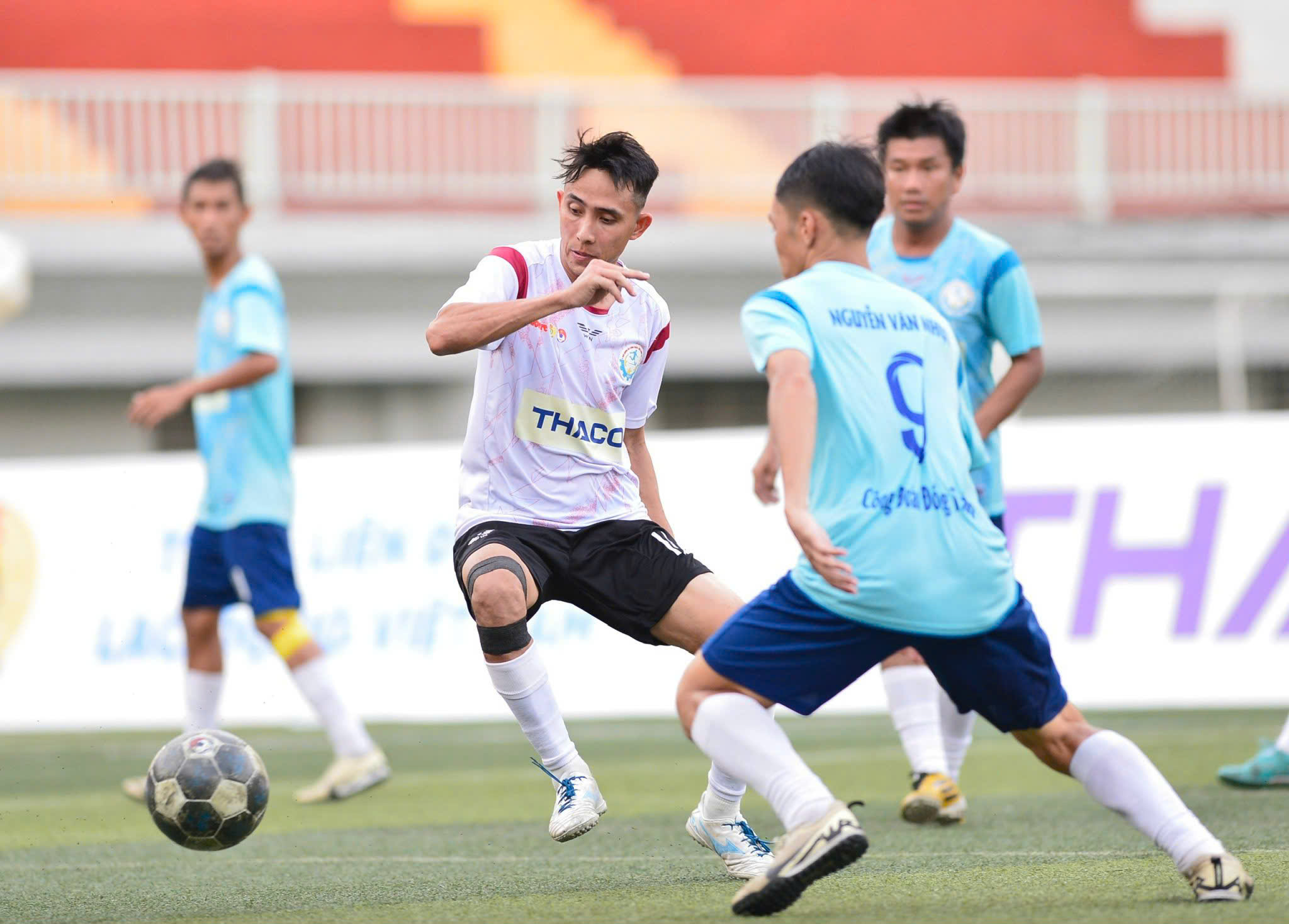 Attractive football tournament for workers and employees of Vietnam 2025: Total bonus 900 million- Photo 2.