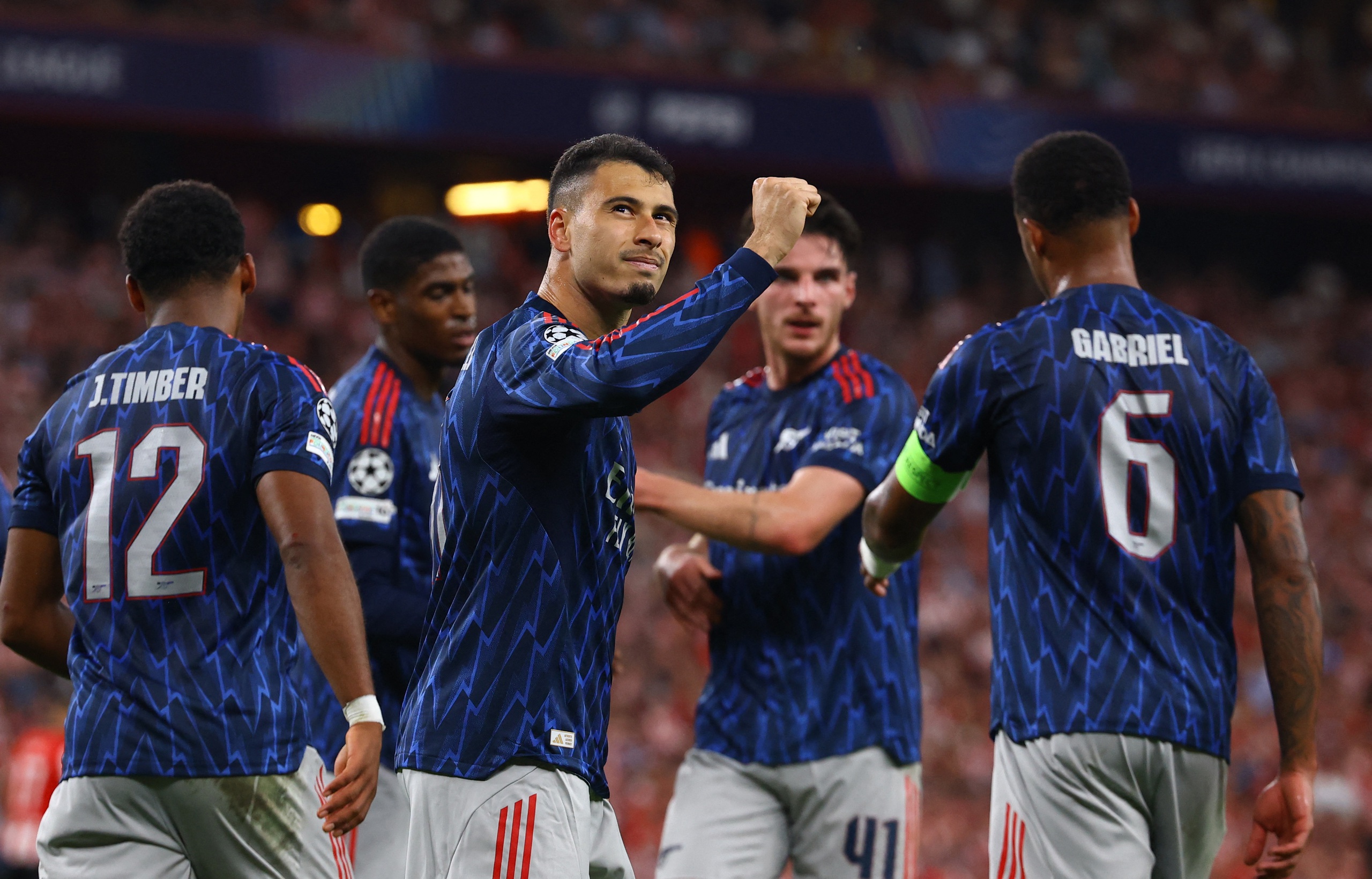 Champions League trở lại: Real Madrid thắng nhọc, tỷ số khó ngờ trận Dortmund - Juventus - Ảnh 2. Champions League trở lại: Real Madrid thắng nhọc, tỷ số khó ngờ trận Dortmund - Juventus - Ảnh 2.