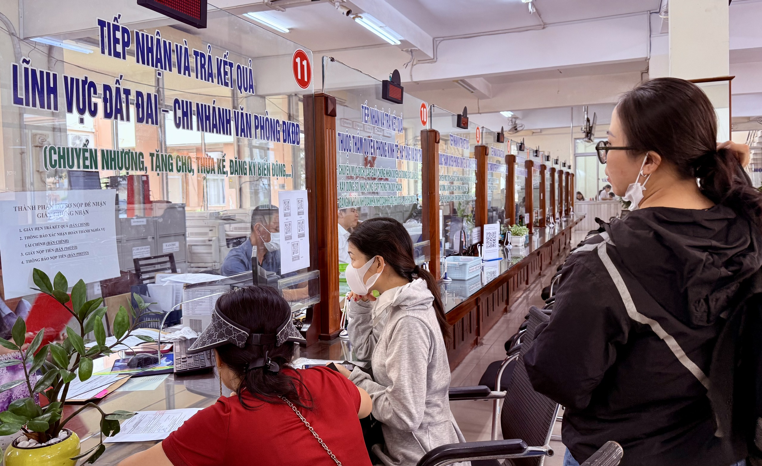 TP.HCM: Có thửa đất nằm trên 2 phường, chưa biết cơ quan nào cấp sổ đỏ?- Ảnh 2.