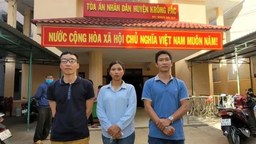 Yêu cầu báo cáo vụ chậm thi hành án đối với 6 giáo viên thắng kiện - Ảnh 2.