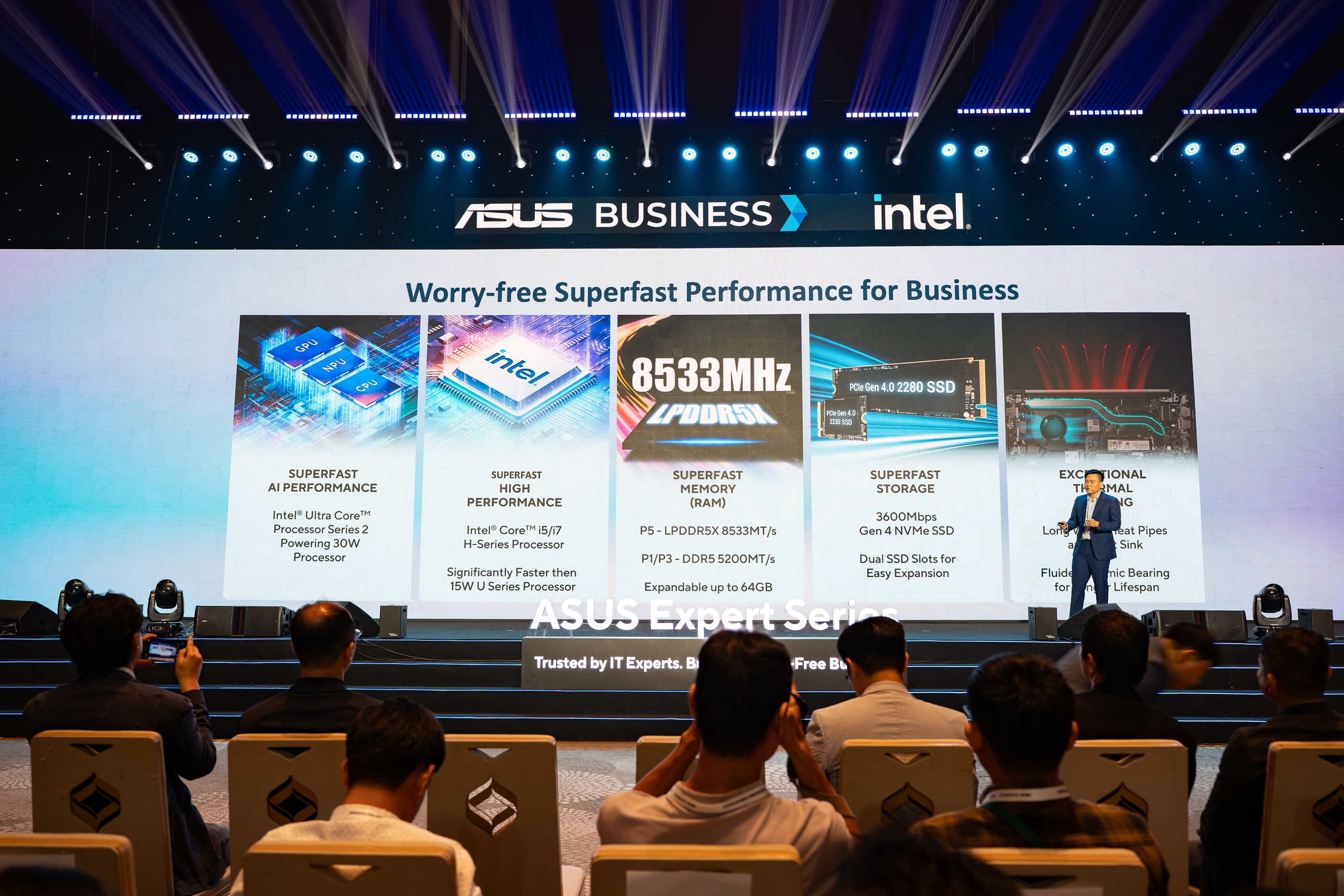 Asus: 'Việt Nam bước vào siêu chu kỳ nâng cấp công nghệ' - Ảnh 1.