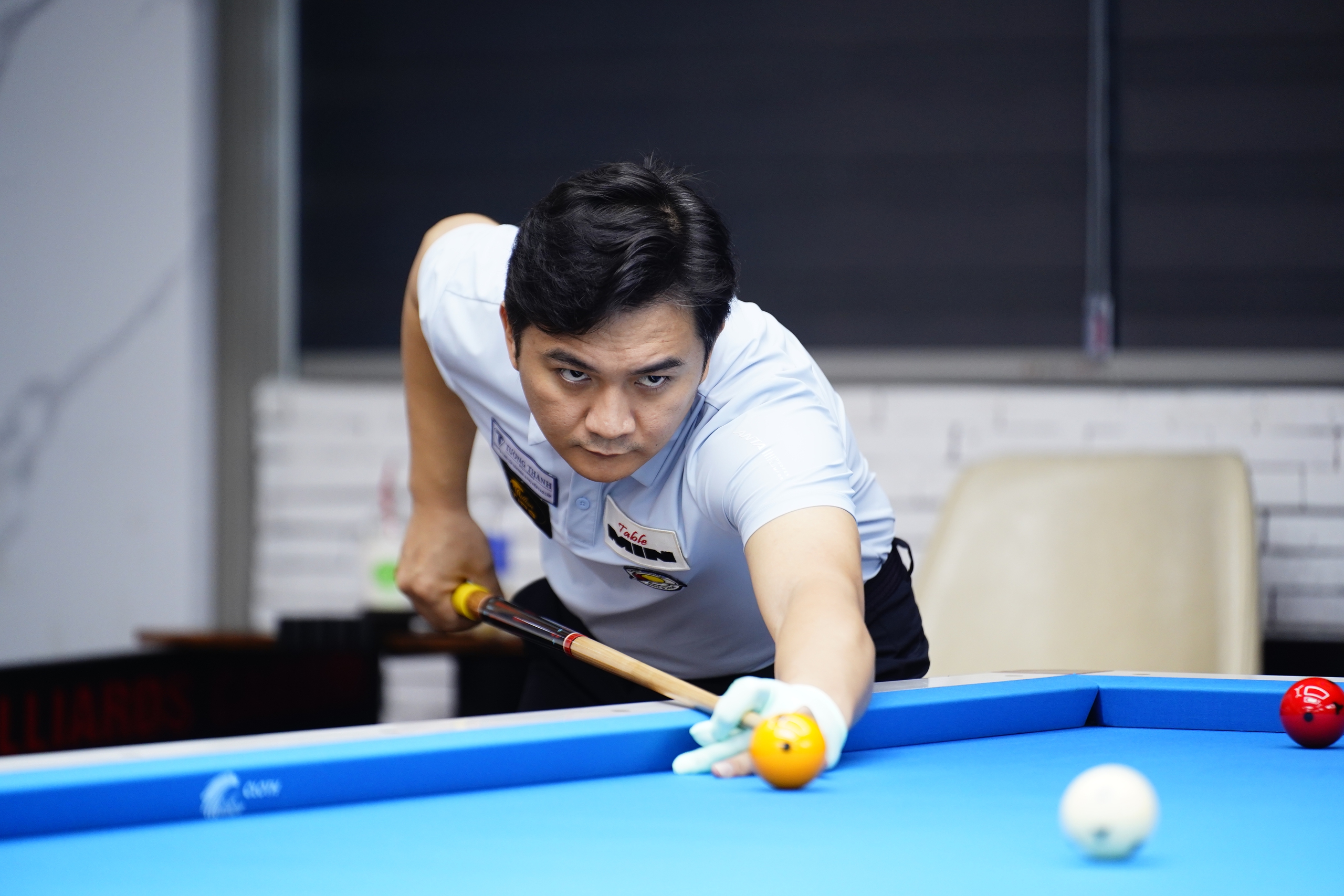 Billard: Tran Thanh Luc startete eine große Serie und feierte ein dramatisches Comeback, um die Meisterschaft zu gewinnen - Foto 1. Billiards: Tung sê-ri lớn, Trần Thanh Lực ngược dòng nghẹt thở giành chức vô địch- Ảnh 1.