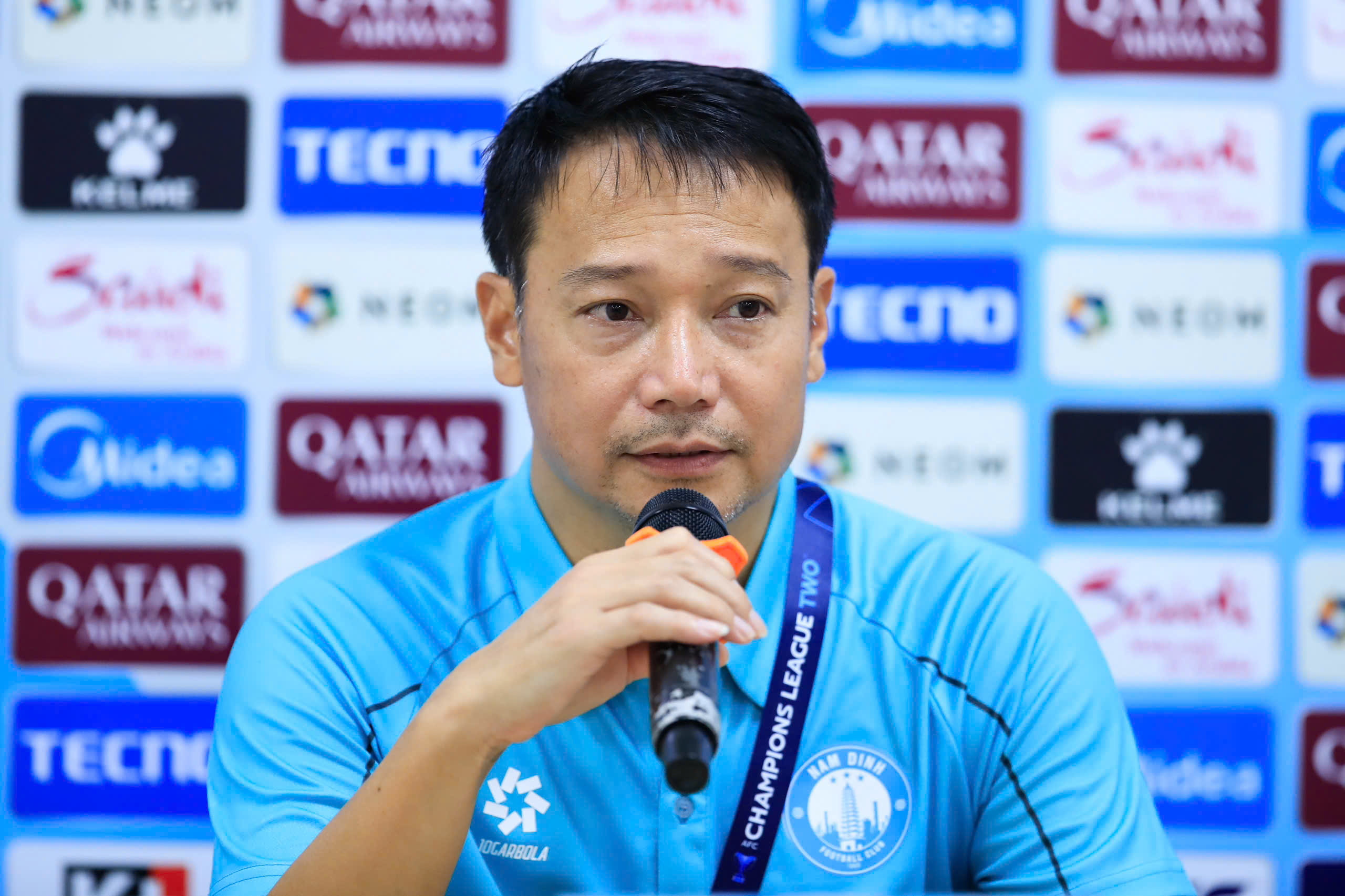 Trener Vu Hong Viet sa noe veldig overraskende, og «kritiserte» fortsatt Nam Dinh på ett punkt... – Bilde 1. HLV Vũ Hồng Việt nói điều rất bất ngờ, vẫn 'chê' Nam Định ở một điểm...- Ảnh 1.