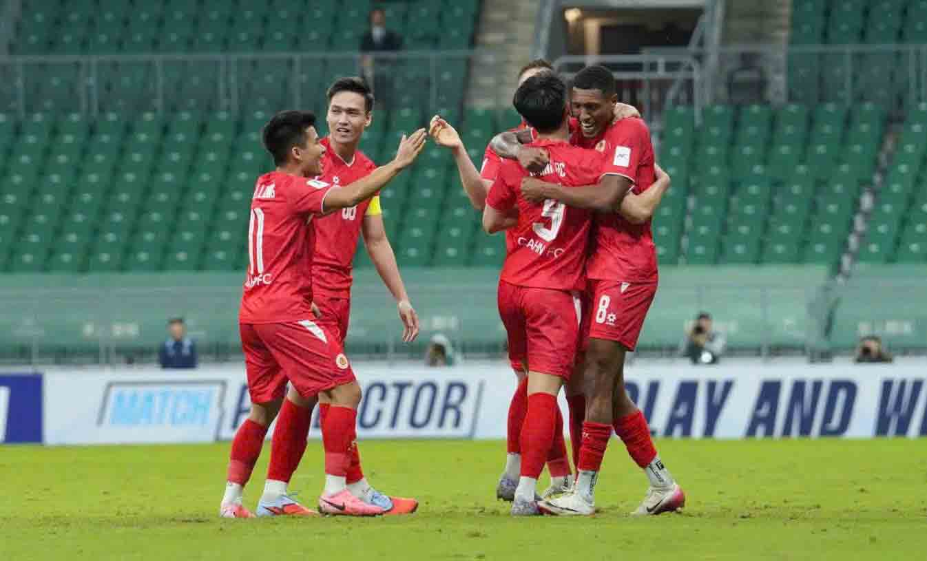 হ্যানয় পুলিশ ক্লাবের সাহসী ম্যাচ - ছবি ১। Trận đấu quá quả cảm của CLB Công an Hà Nội- Ảnh 1.