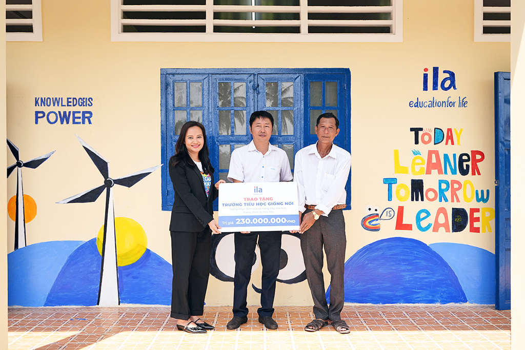 ILA מאירה את עתידם של תלמידי ג'ונג נוי עם שיעורים חדשים - תמונה 3. ILA thắp sáng tương lai học trò Giồng Nổi bằng những lớp học mới - Ảnh 3.