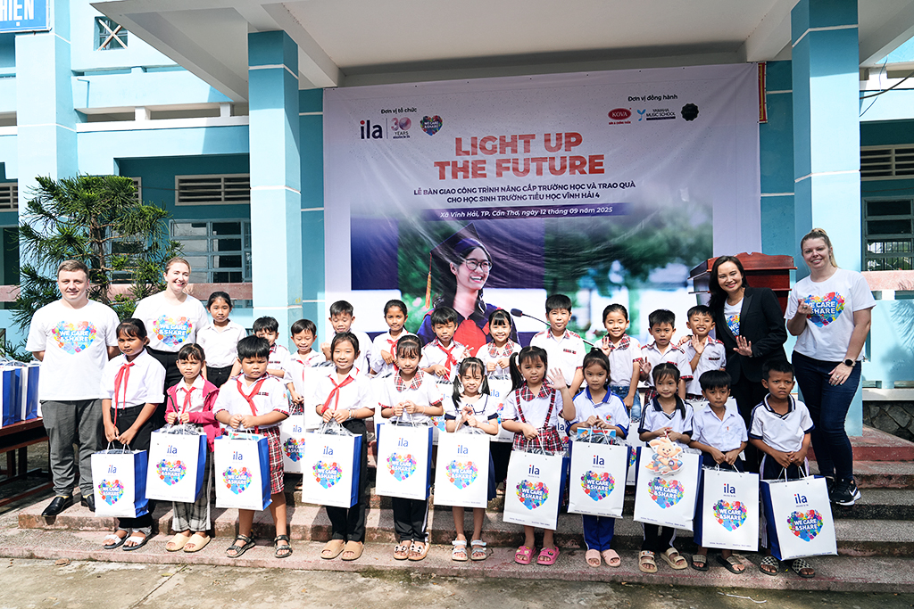 ILA מאירה את עתידם של תלמידי ג'ונג נוי עם שיעורים חדשים - תמונה 4. ILA thắp sáng tương lai học trò Giồng Nổi bằng những lớp học mới - Ảnh 4.