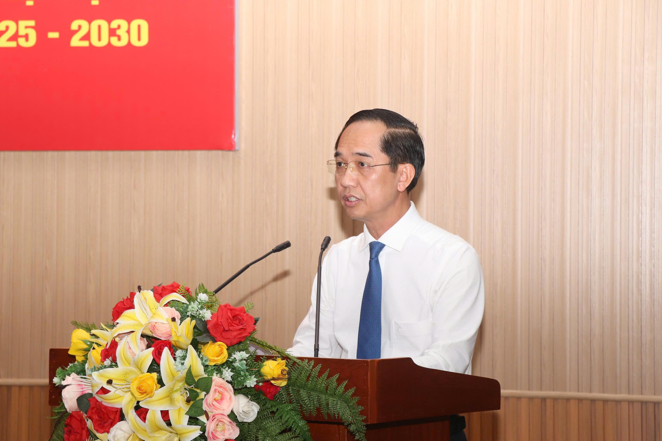 Trưởng Ban Tổ chức Hồ Thanh Thủy làm Phó bí thư Tỉnh ủy Cà Mau - Ảnh 2.