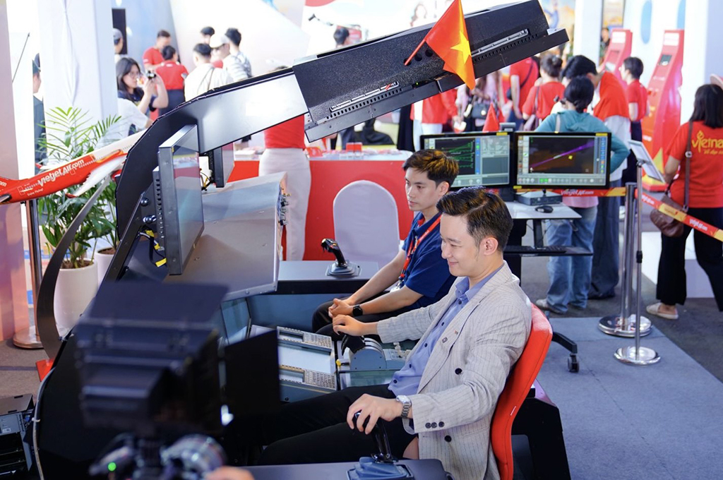 Vietjet - Cầu nối tăng trưởng, lan tỏa khát vọng Việt Nam tại Triển lãm A80- Ảnh 4.