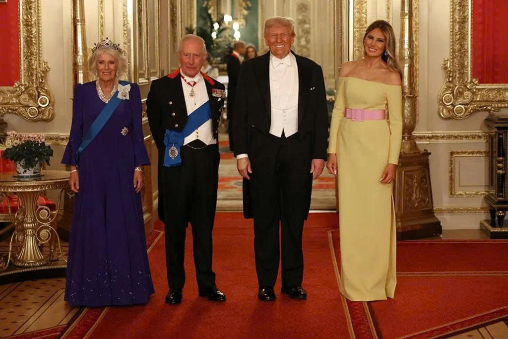 Cuộc 'đối đầu' về thời trang giữa Melania Trump và Công nương Kate - Ảnh 1.