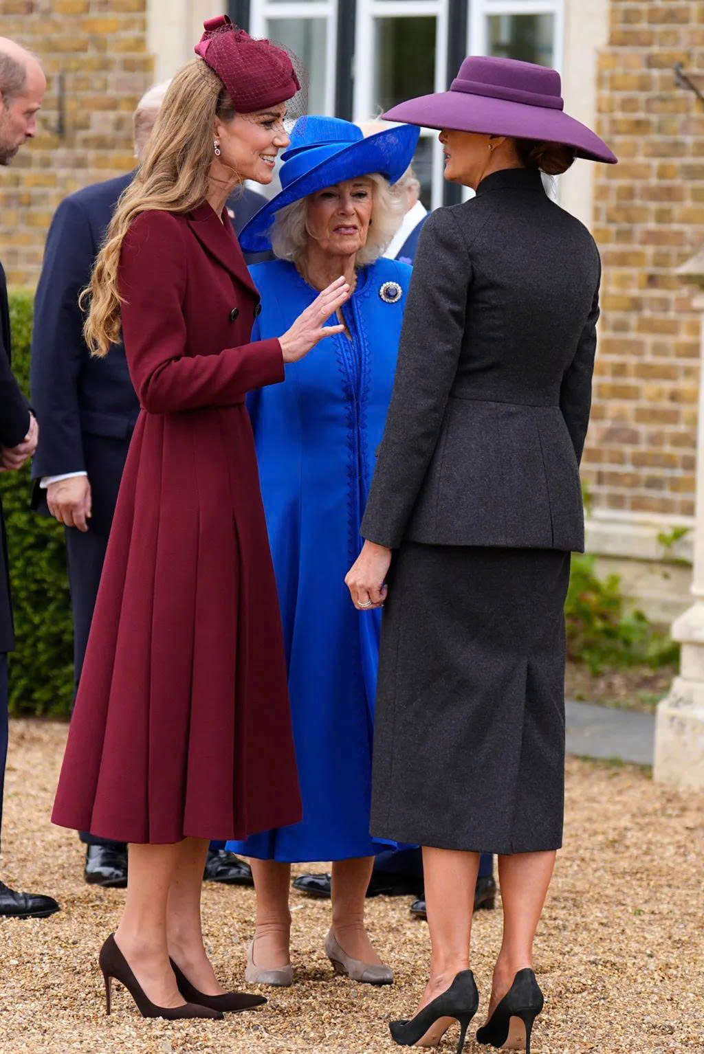 Cuộc 'đối đầu' về thời trang giữa Melania Trump và Công nương Kate - Ảnh 3.