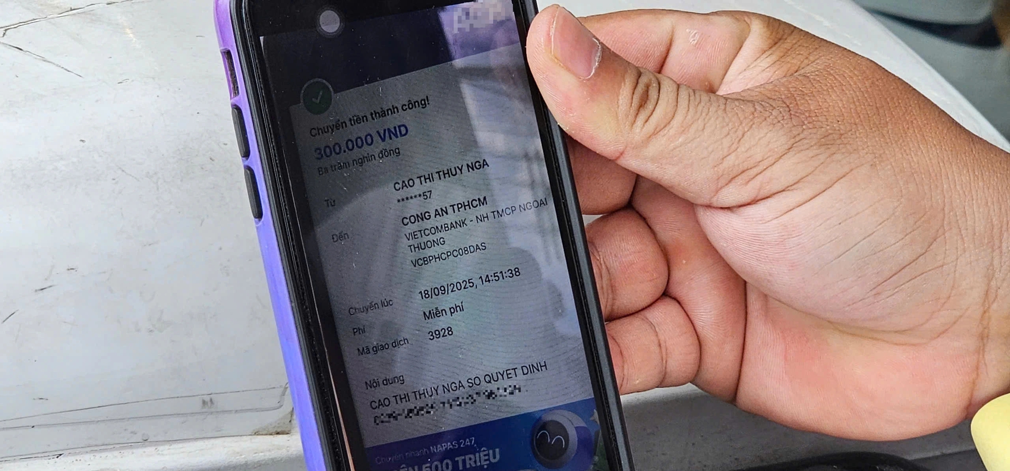 Nộp phạt giao thông qua QR tại chỗ, người dân TP.HCM khen tiện lợi- Ảnh 3.