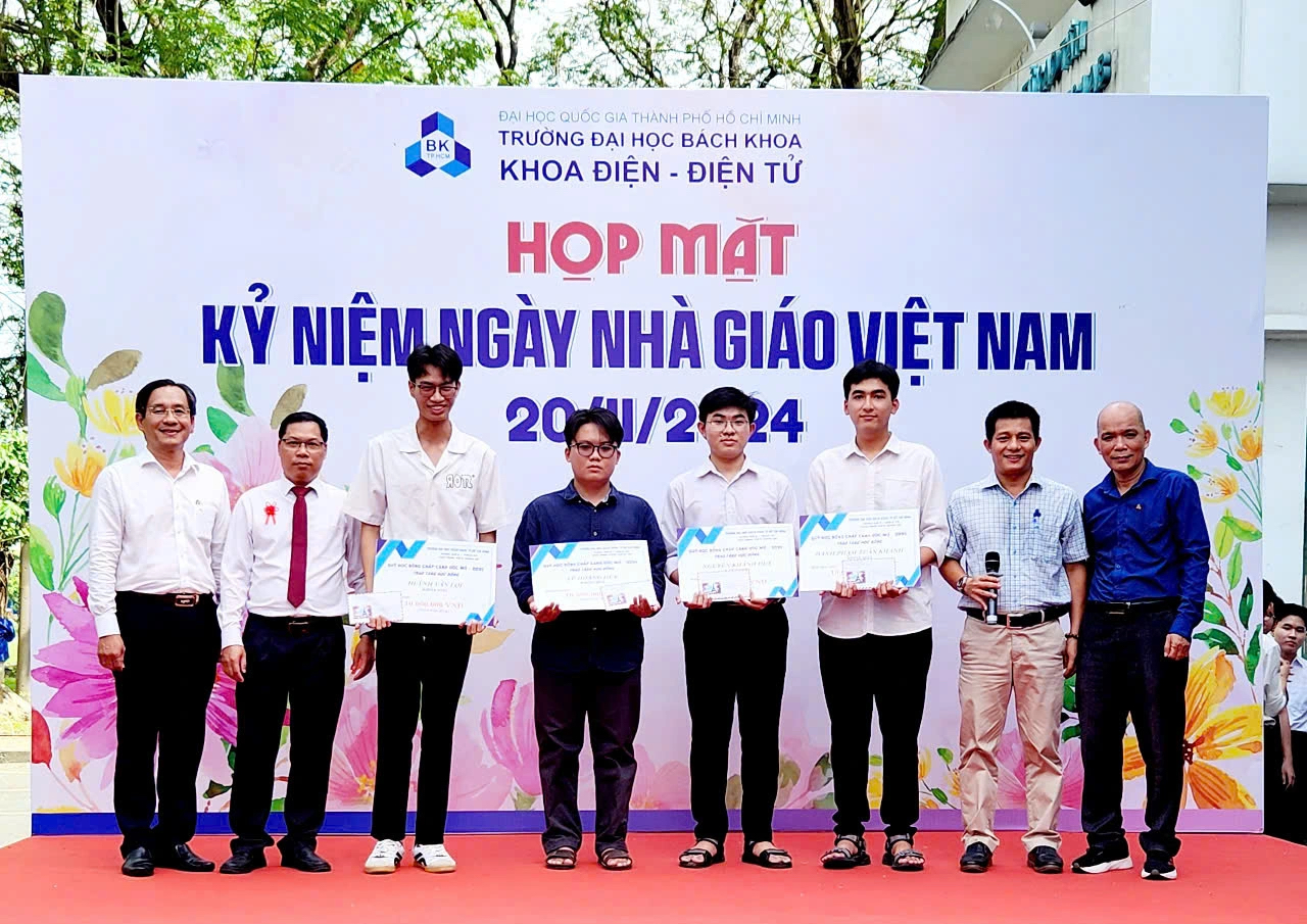 De grands tournois sportifs qui mettent en relation les étudiants et leur offrent des bourses d'études - Photo 1. Tuyệt vời những giải thể thao kết nối, chăm lo học bổng cho sinh viên- Ảnh 1.