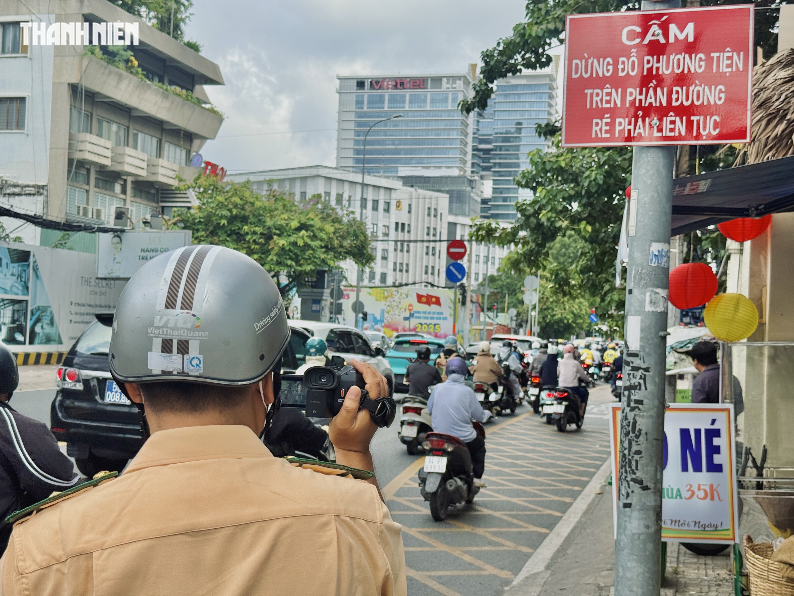 Cho rẽ phải khi đèn đỏ ở TP.HCM: Nhắc nhường đường còn bị cãi lại - Ảnh 5.