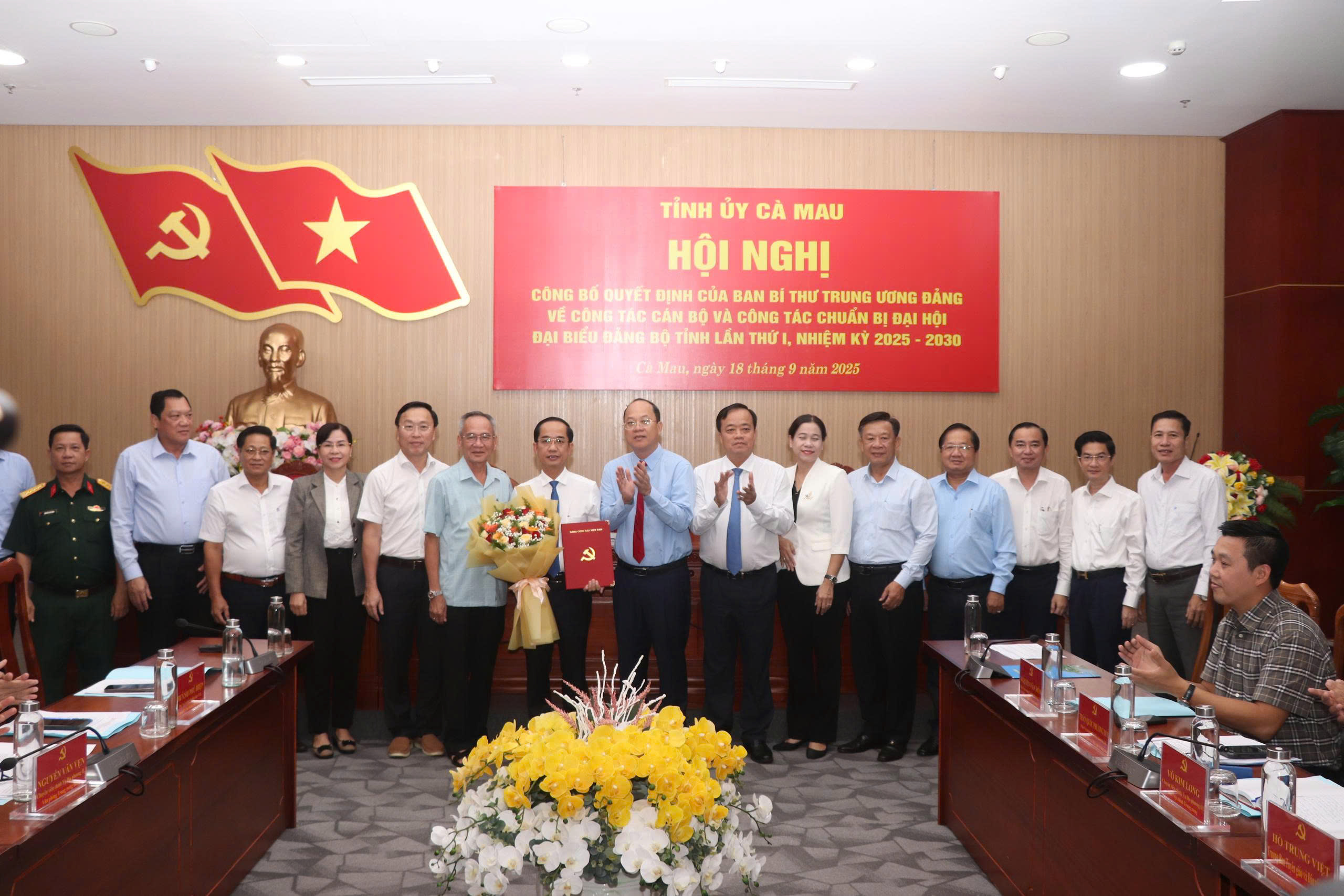 Trưởng Ban Tổ chức Hồ Thanh Thủy làm Phó bí thư Tỉnh ủy Cà Mau - Ảnh 3.