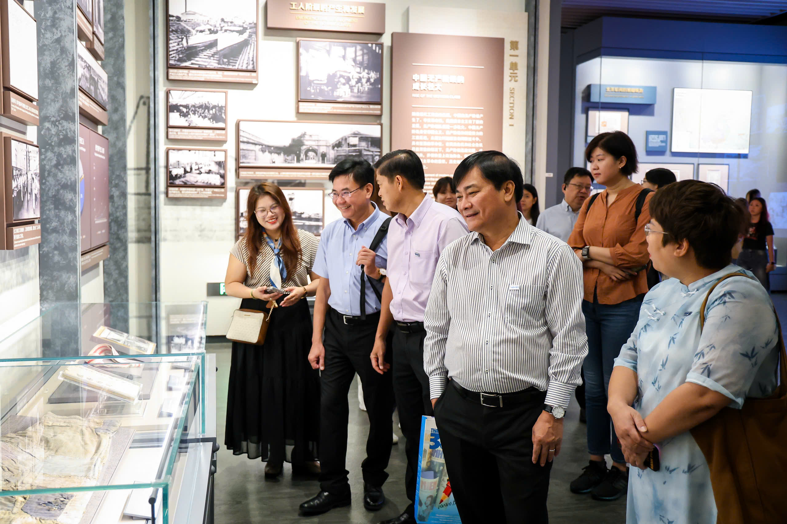 Báo Thanh Niên trao đổi hợp tác công nghệ truyền thông số với báo chí Thượng Hải- Ảnh 7.