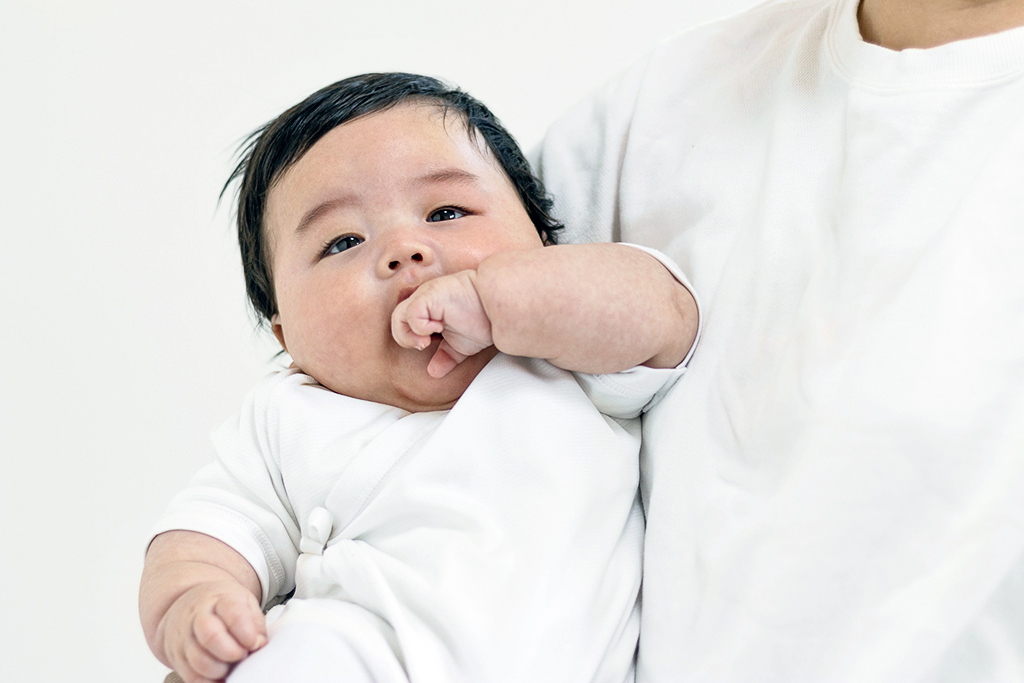 Cách mẹ bầu bảo vệ con yêu trước ho gà ngay giai đoạn đầu đời - Ảnh 2.