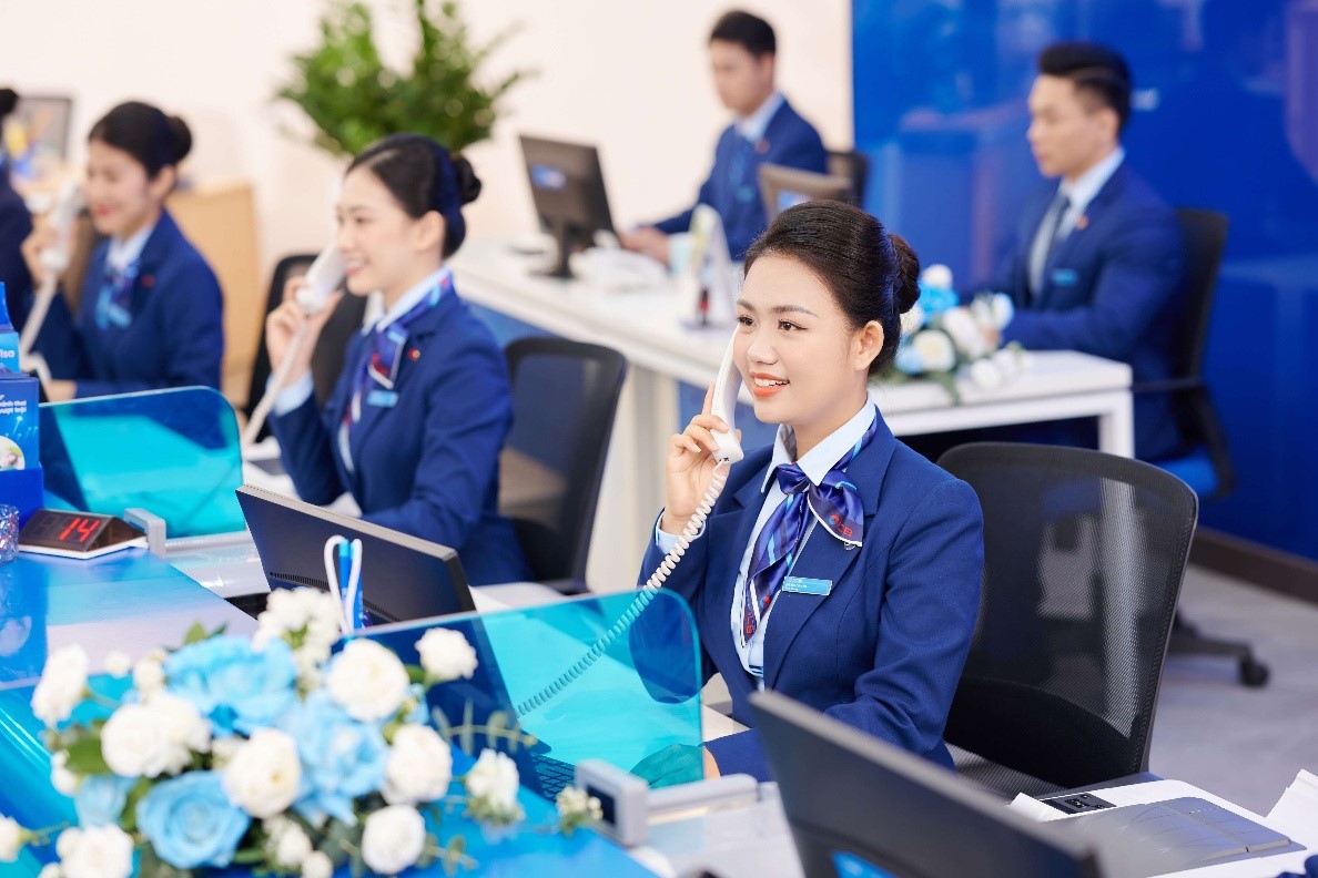 NCB chuyển mình mạnh mẽ, vững bước tuổi 30- Ảnh 2. NCB chuyển mình mạnh mẽ, vững bước tuổi 30- Ảnh 2.