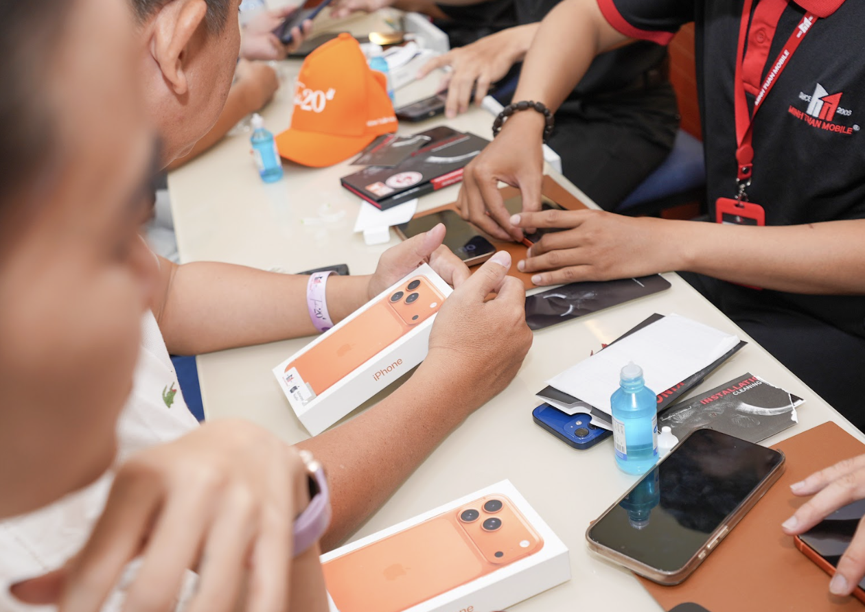 iPhone 17 chính thức mở bán, lần đầu tiên Việt Nam có máy trước thị trường Mỹ - Ảnh 4.