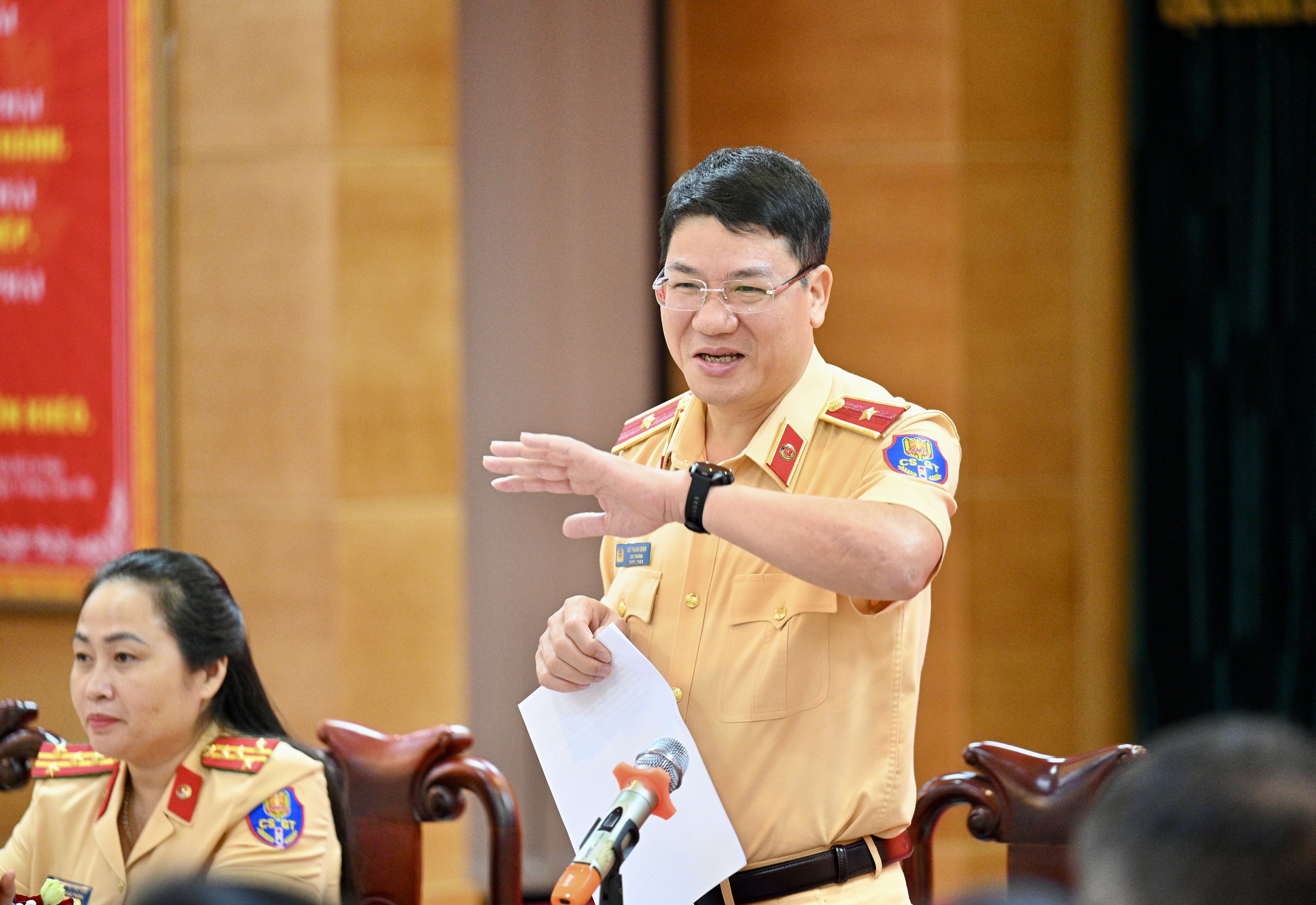 Thiếu tướng Đỗ Thanh Bình yêu cầu CSGT đang điều tiết ngoài đường không được xử phạt - Ảnh 1.