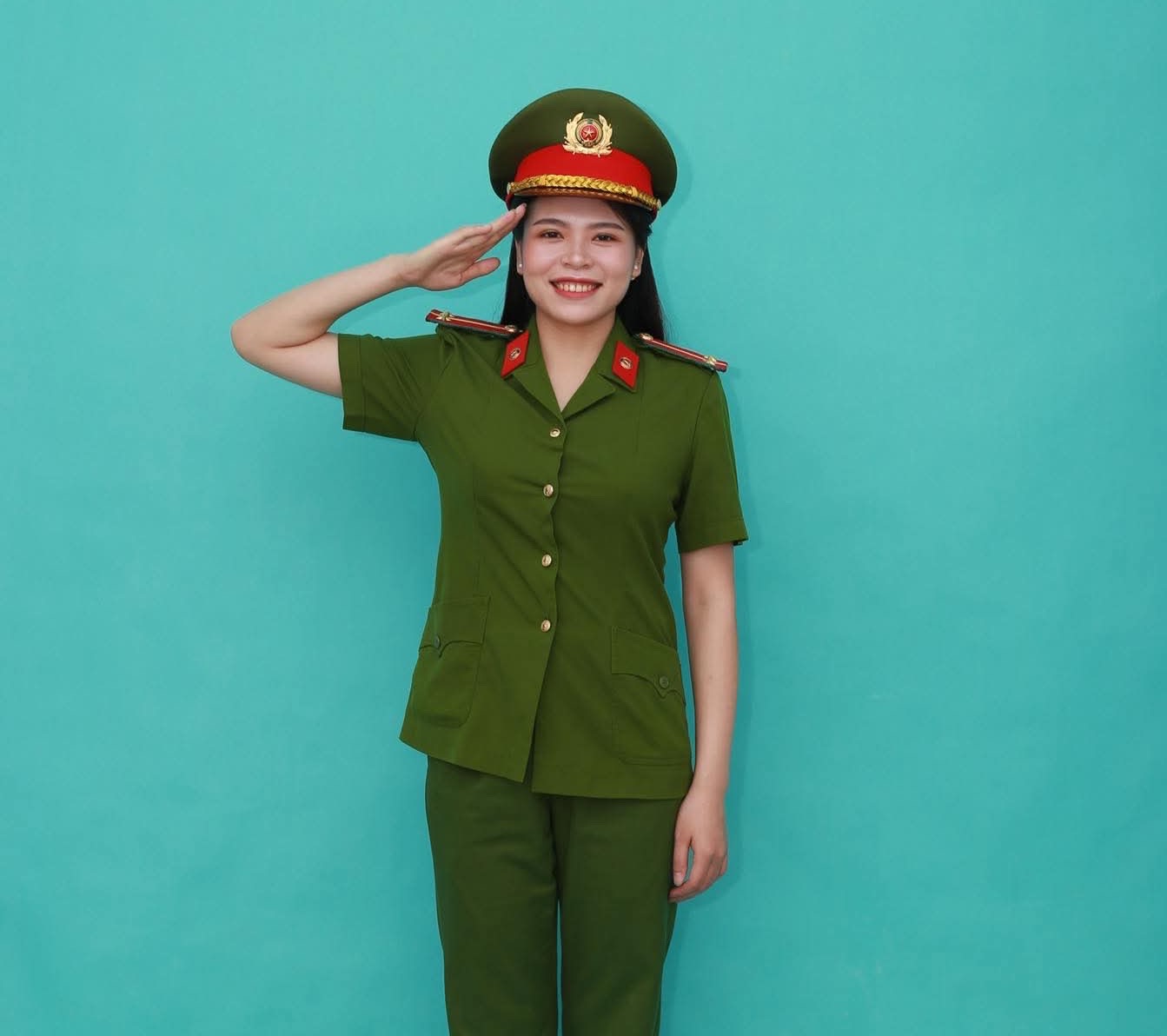 Nữ chiến sĩ công an truyền cảm hứng vừa qua đời: Người thân tiếc thương - Ảnh 1.