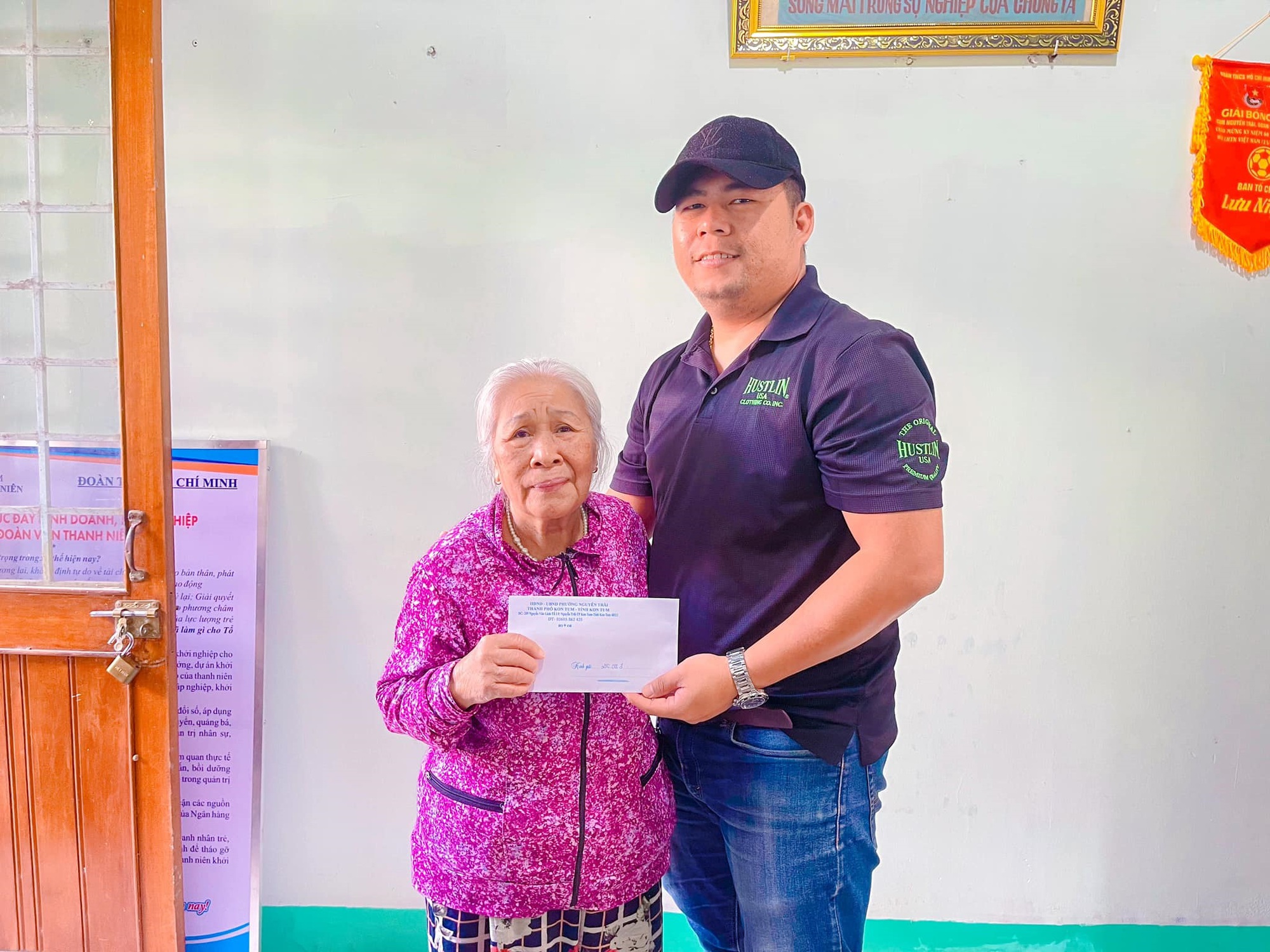 ដំណើរនៃការសាបព្រួសស្នេហា - រូបថត ២. Hành trình gieo mầm yêu thương - Ảnh 2.