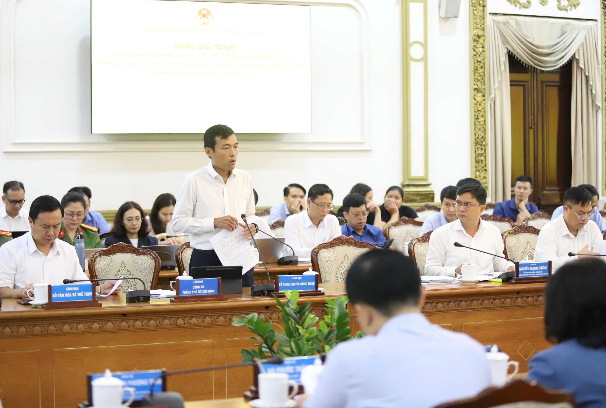 TP.HCM xây dựng sổ tay cẩm nang thực hiện thủ tục hành chính cho cấp xã  - Ảnh 2.