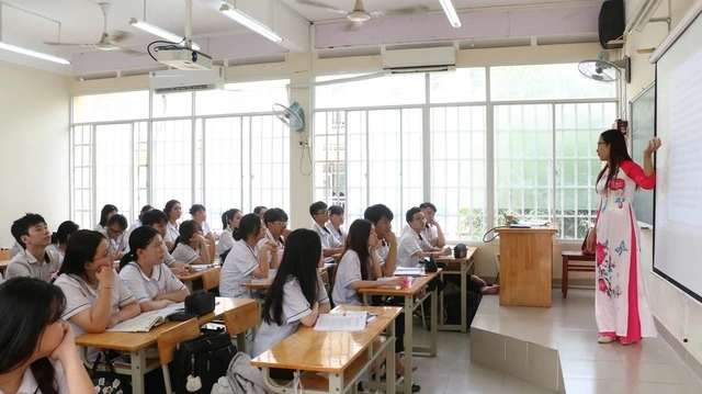 Bộ Nội vụ hướng dẫn sắp xếp các cơ sở giáo dục, y tế- Ảnh 1.