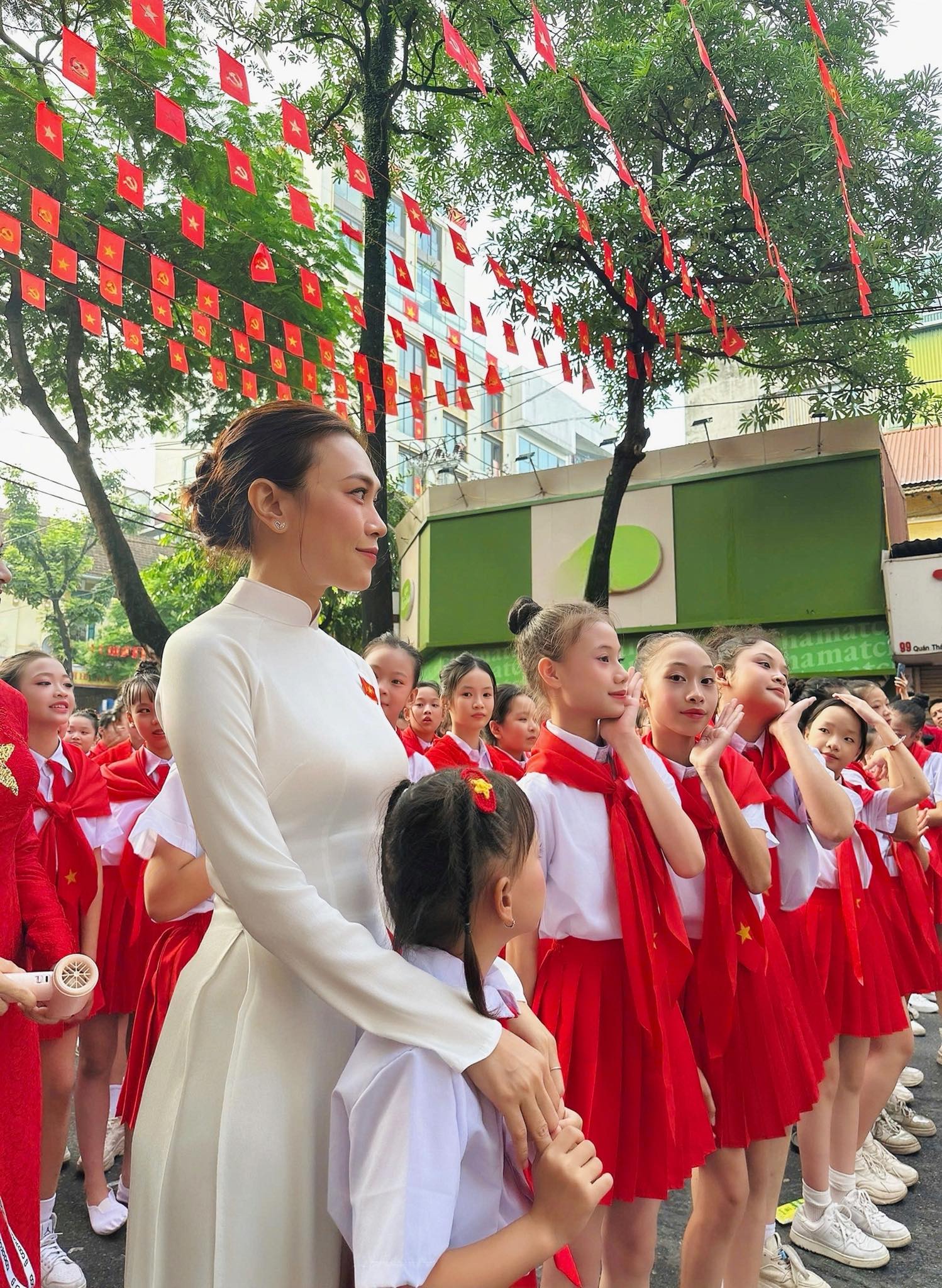 Màn hòa giọng của Mỹ Tâm, Phương Mỹ Chi ‘gây sốt’ - Ảnh 2.