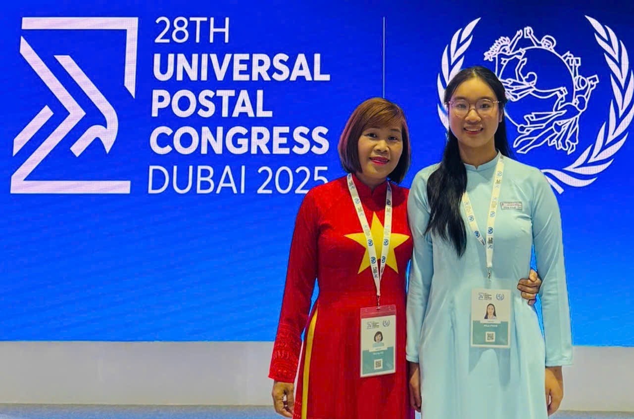 10th grade female student won second prize in the 54th UPU international letter writing competition - Photo 3. Nữ sinh lớp10 đoạt giải nhì quốc tế cuộc thi viết thư UPU lần thứ 54 - Ảnh 3.