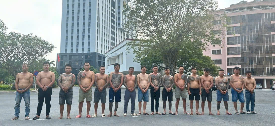 Phá án thần tốc: Bắt bà trùm cung cấp súng cho 'xã hội đen'- Ảnh 3. Phá án thần tốc: Bắt bà trùm cung cấp súng cho 'xã hội đen'- Ảnh 3.