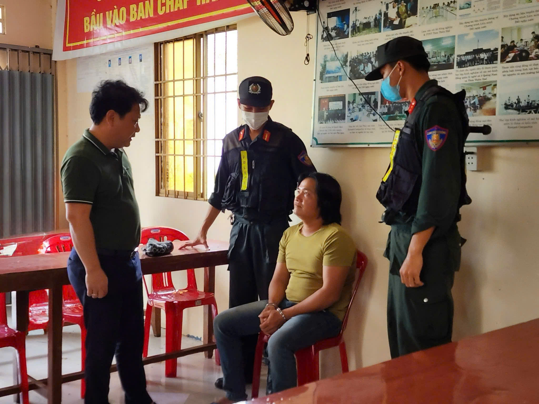 Phá án thần tốc: Bắt bà trùm cung cấp súng cho 'xã hội đen'- Ảnh 2. Phá án thần tốc: Bắt bà trùm cung cấp súng cho 'xã hội đen'- Ảnh 2.
