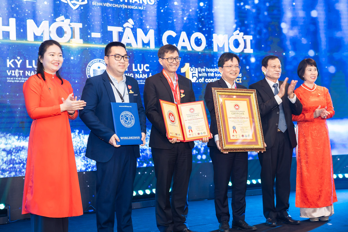 Bệnh viện Mắt Cao Thắng lập kỷ lục về đạt chứng nhận JCI đầu tiên, nhiều năm - Ảnh 1.