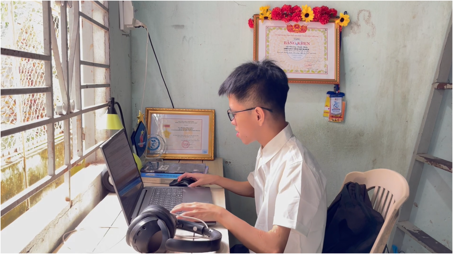 Ai cũng l&agrave;m được &ndash; kỳ 2: Thầy gi&aacute;o khuyết tật gieo mầm b&igrave;nh đẳng - Ảnh 2.