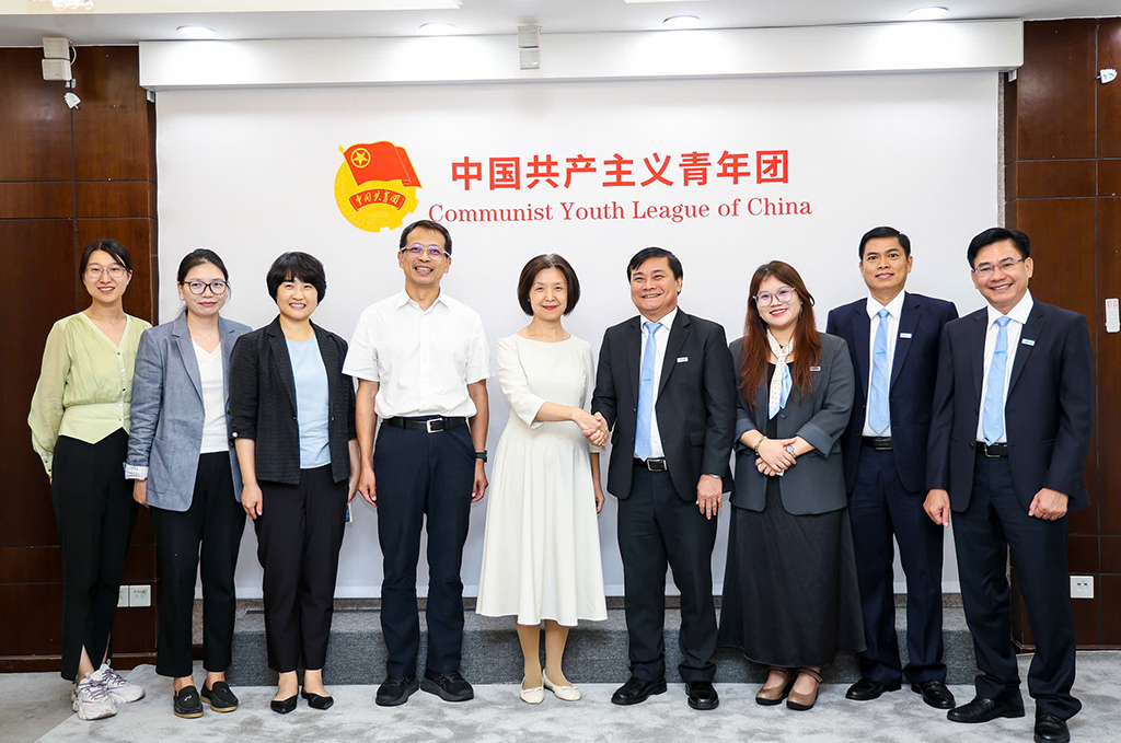 Báo Thanh Niên kết nối Thanh Niên Việt - Trung qua hành trình khám phá công nghệ và văn hóa - Ảnh 1.