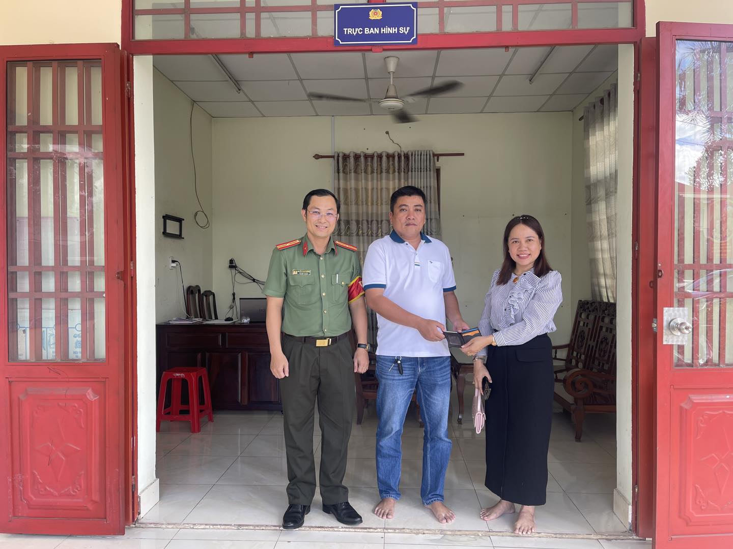 3 phụ nữ ở Đồng Nai liên tiếp nhặt được của rơi, trả lại người đánh mất- Ảnh 1.