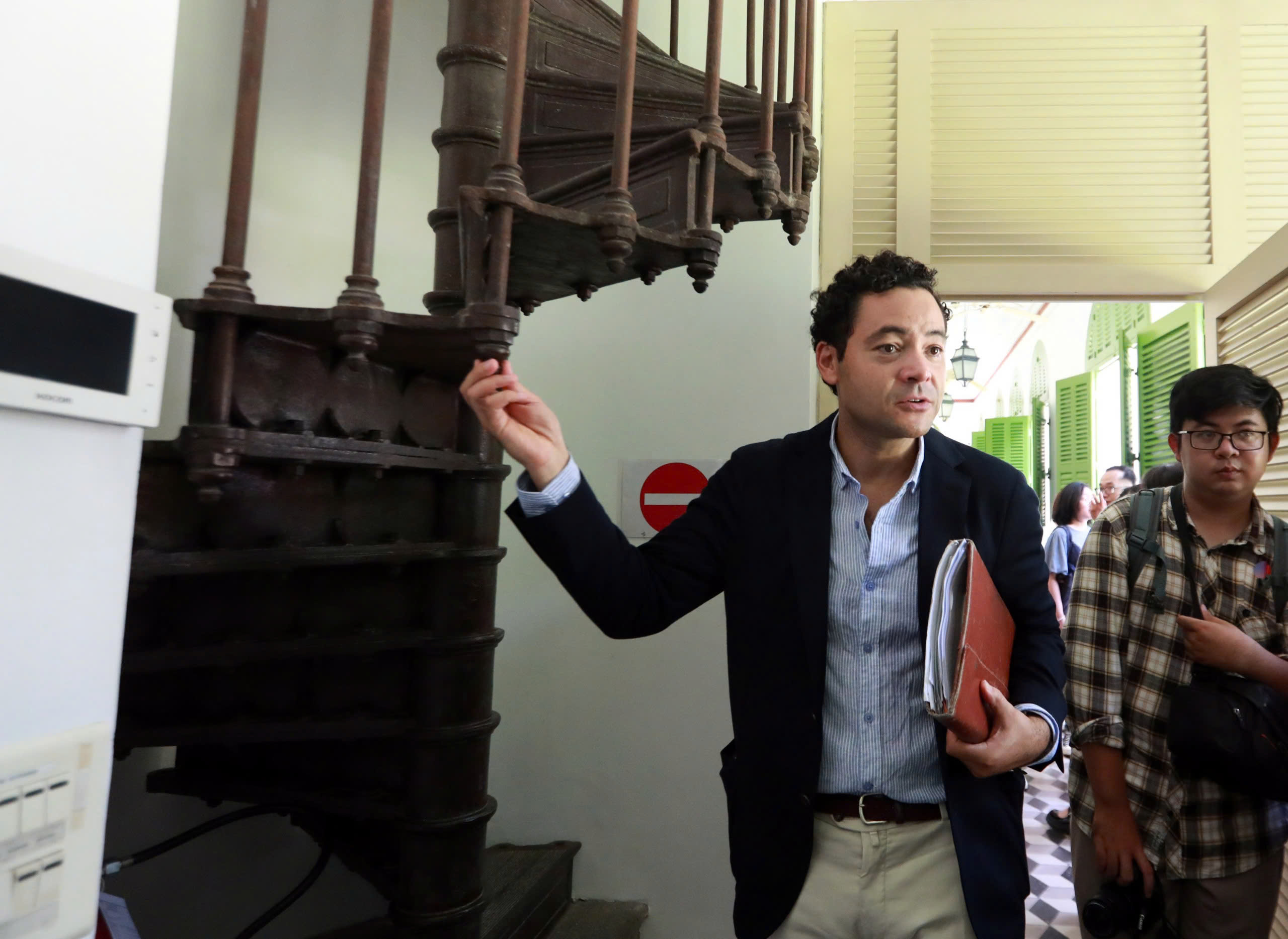 Tân tổng lãnh sự Pháp tại TP.HCM mang làn gió mới đến Dinh thự Pháp - Ảnh 3.