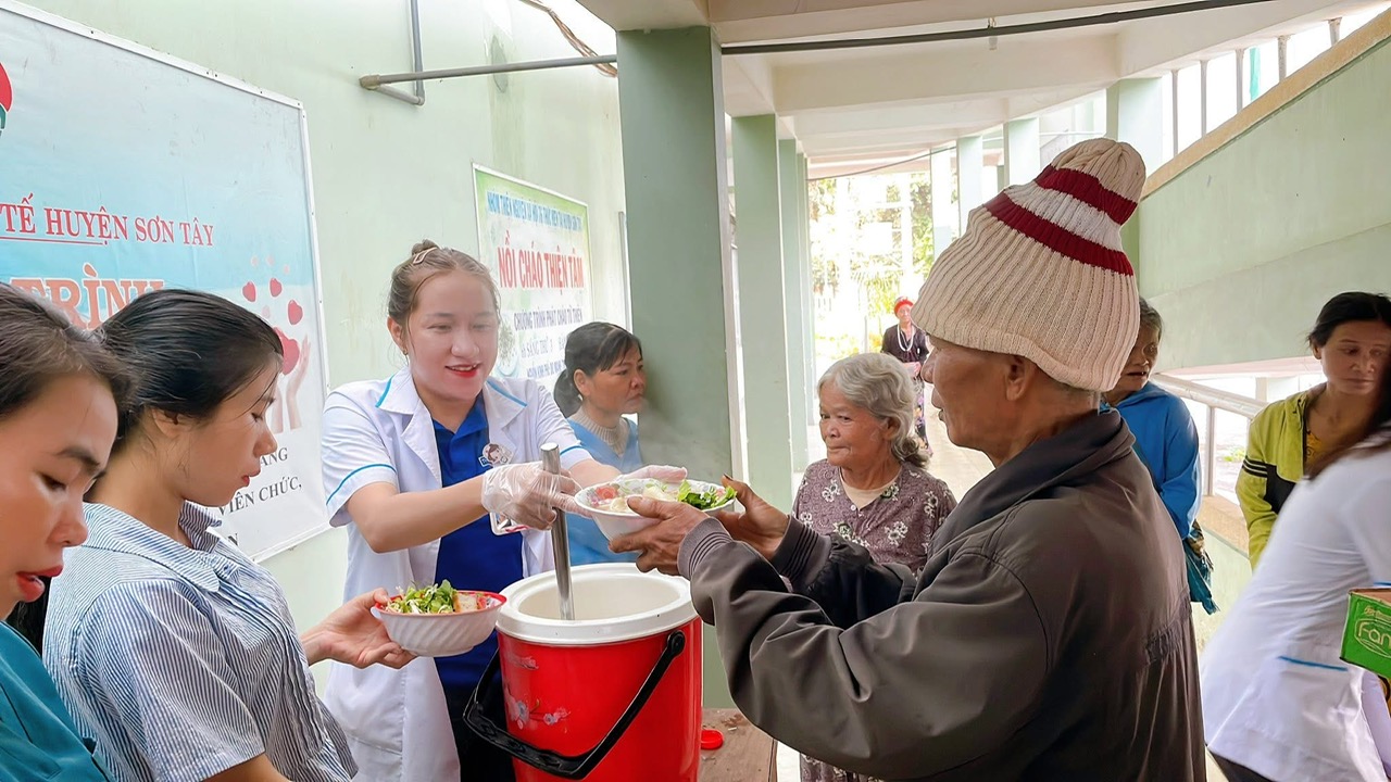Chung dòng máu Lạc Hồng: - Ảnh 5. Chung dòng máu Lạc Hồng: - Ảnh 5.
