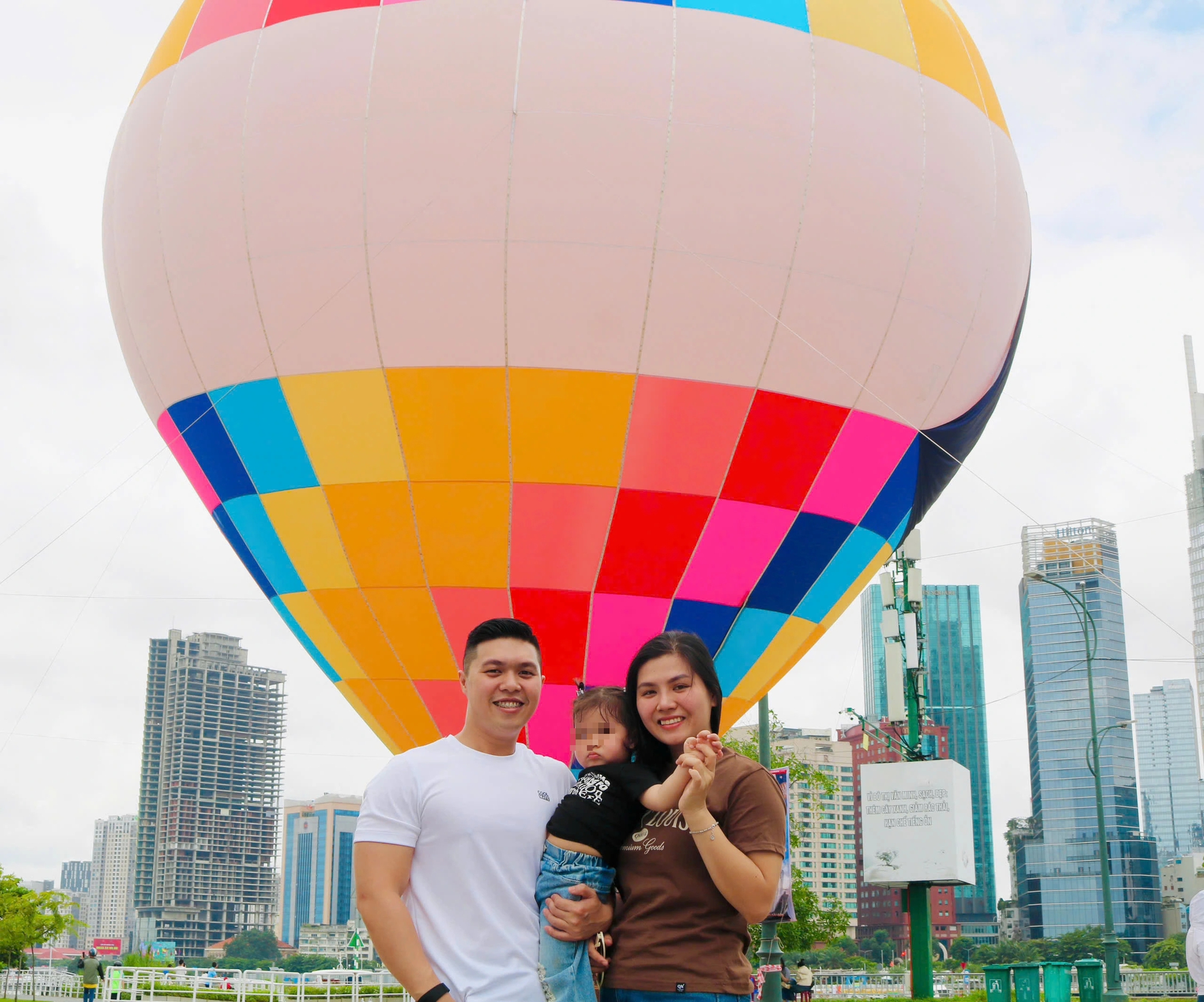 Cuối tuần đi check-in với khinh khí cầu ngay giữa lòng thành phố - Ảnh 5.