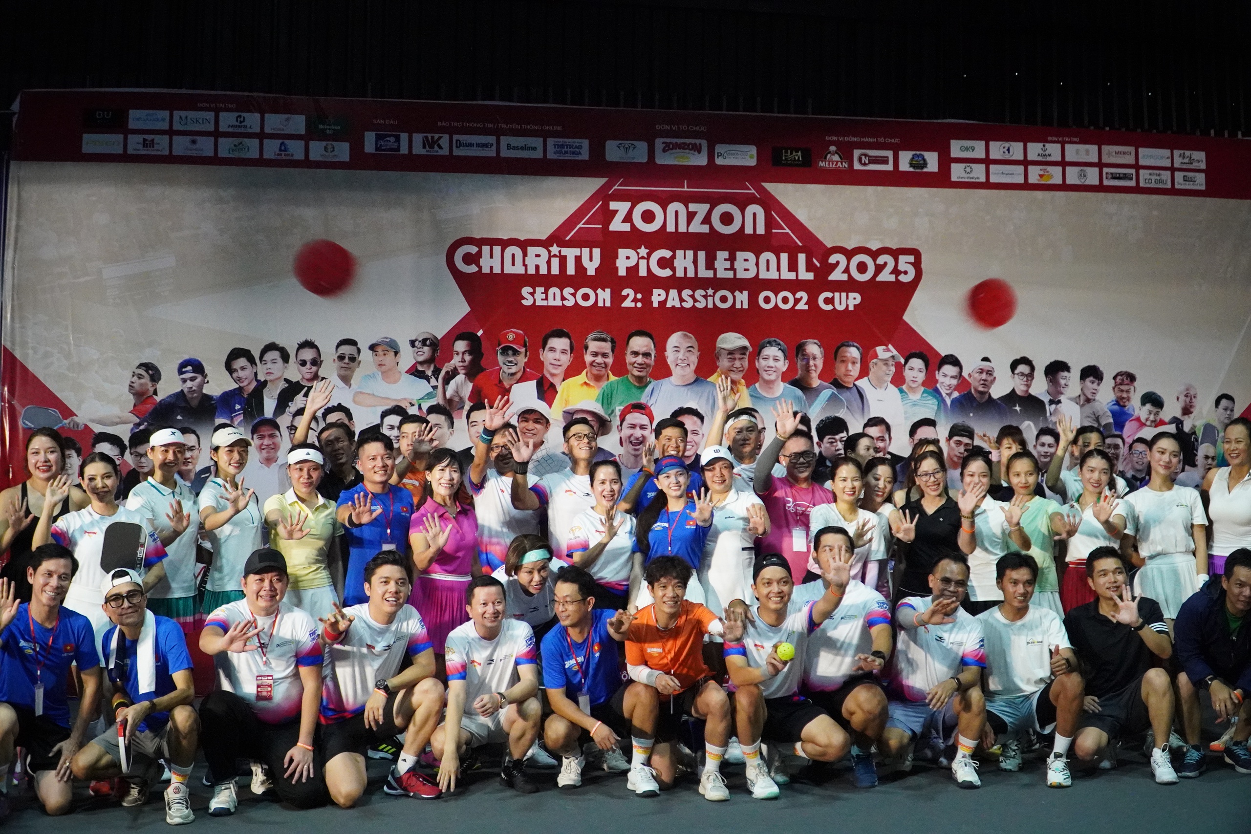 NSND Việt Anh cùng các người đẹp khuấy động giải ZonZon Pickleball Charity 2025- Ảnh 1. NSND Việt Anh cùng các người đẹp khuấy động giải ZonZon Pickleball Charity 2025- Ảnh 1.